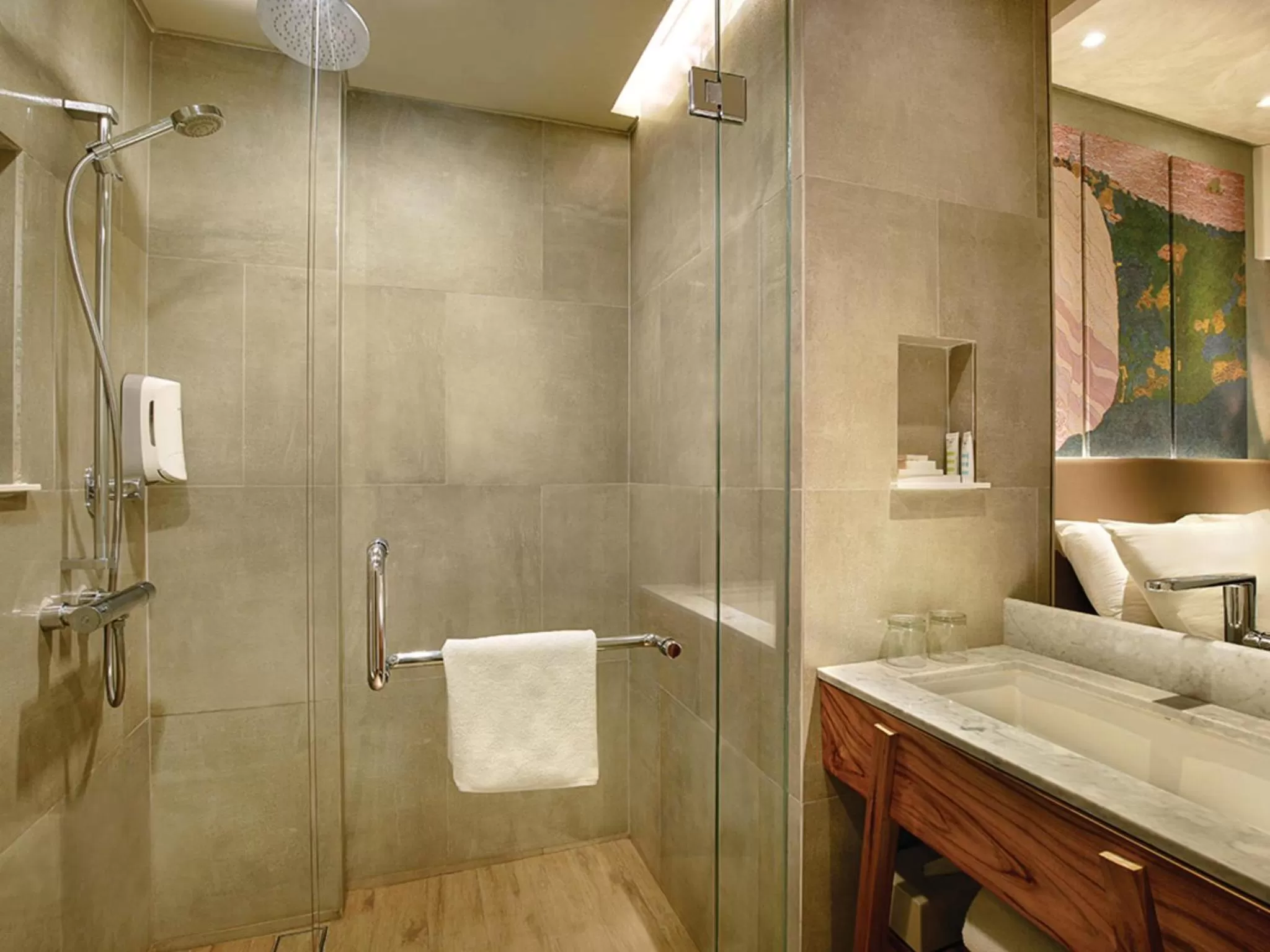 Shower in Mercure Kuta Bali