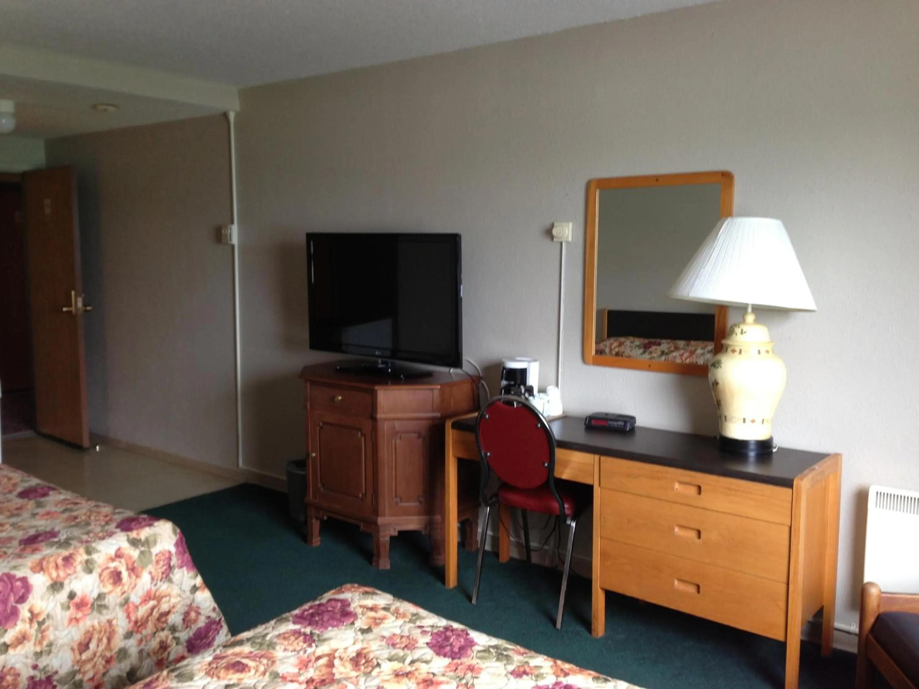 TV and multimedia, Bed in Moby Dick Inn