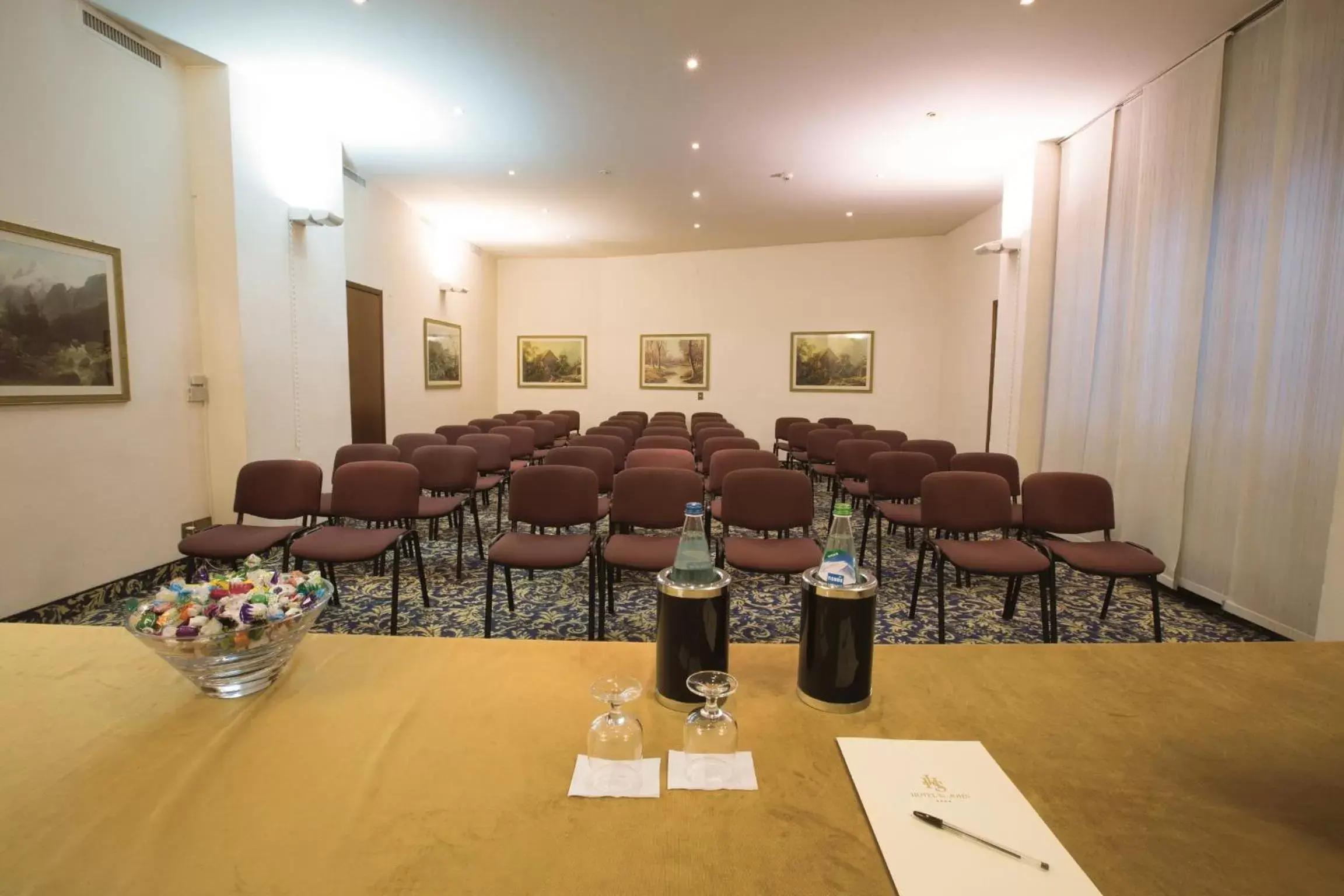 Meeting/conference room in iH Hotels Milano St. John