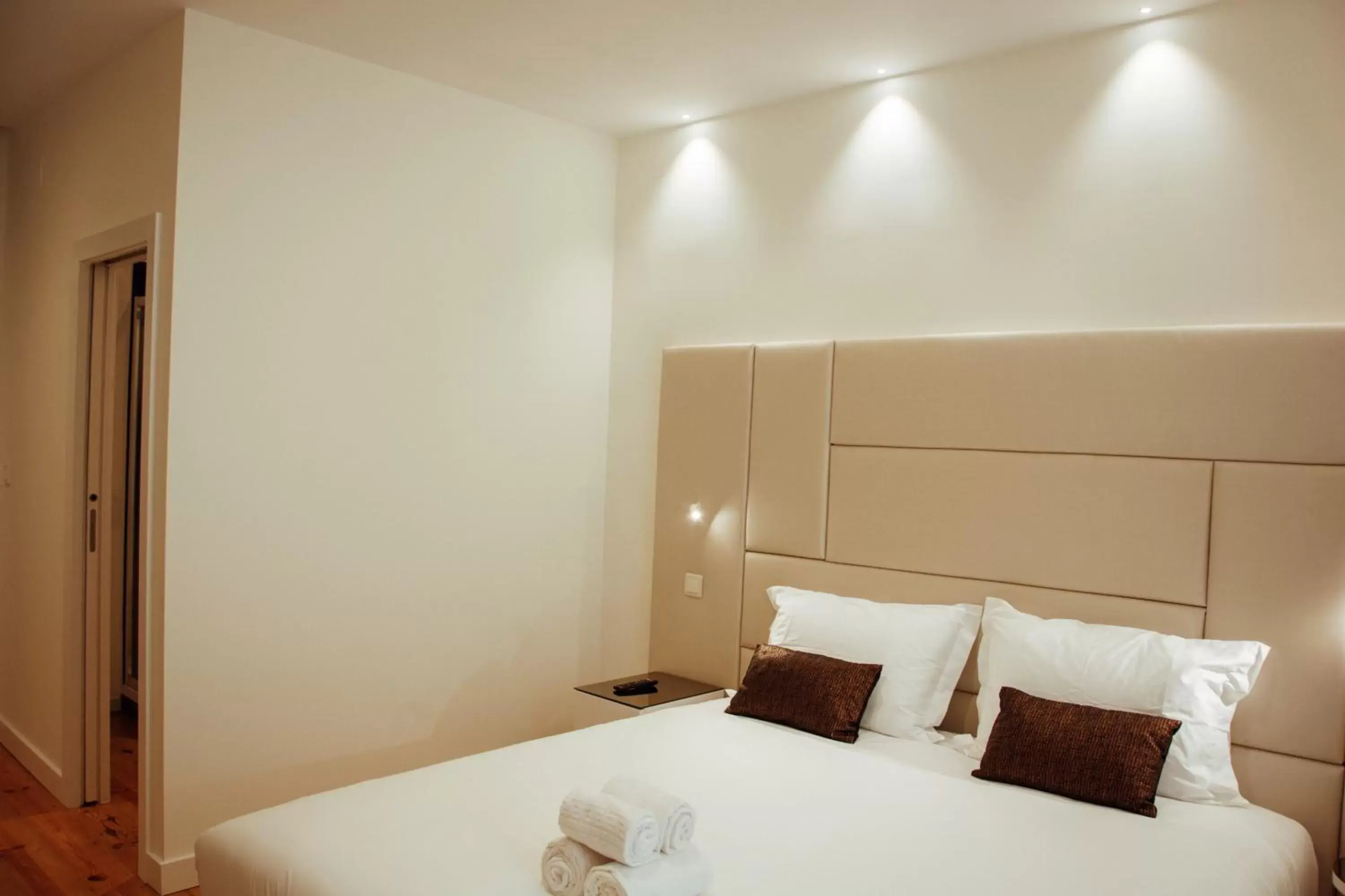Bedroom, Bed in Le Premier Lisbon Suites