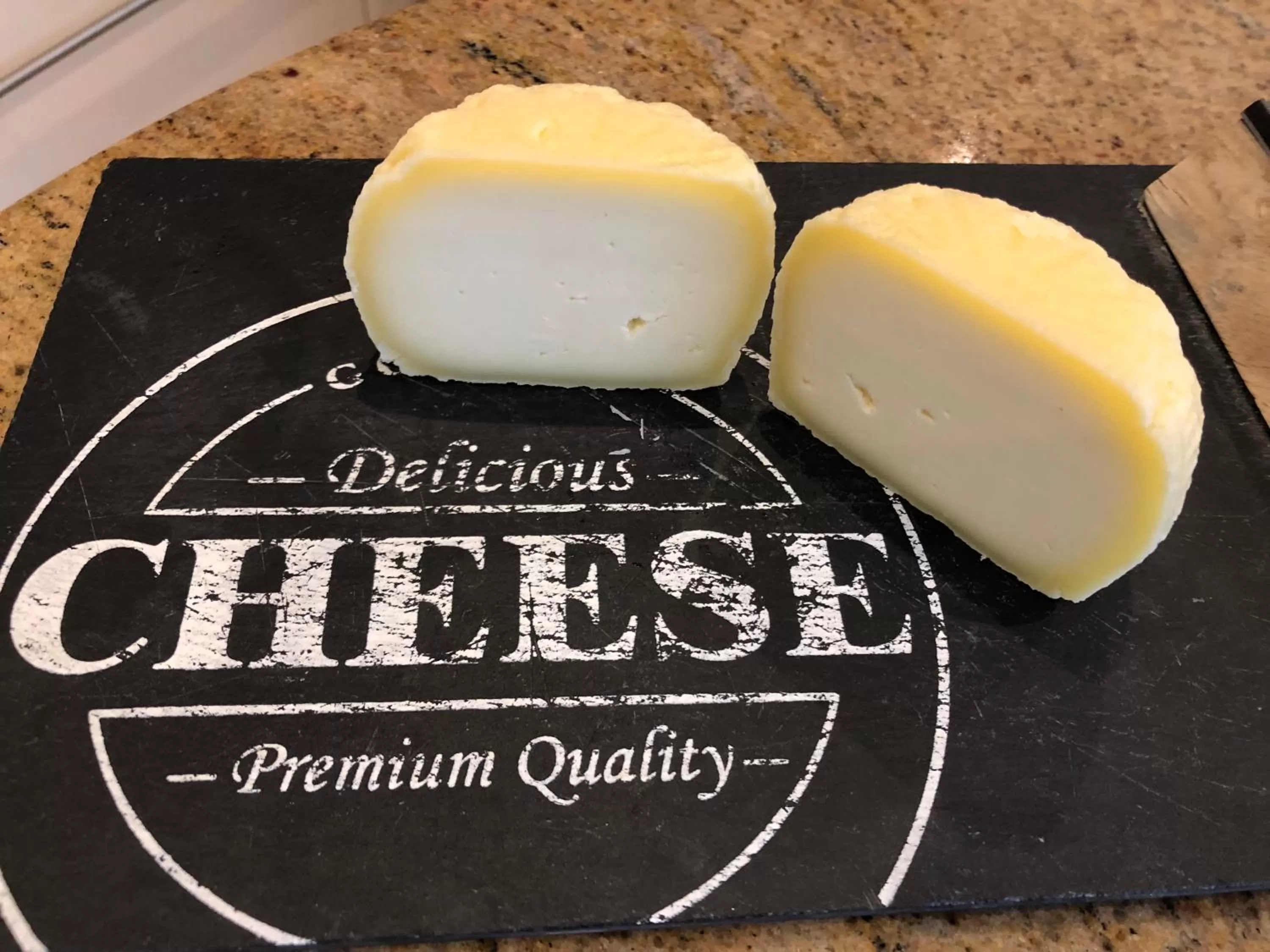 Italian breakfast in Chambre D'Hôtes le Phenix