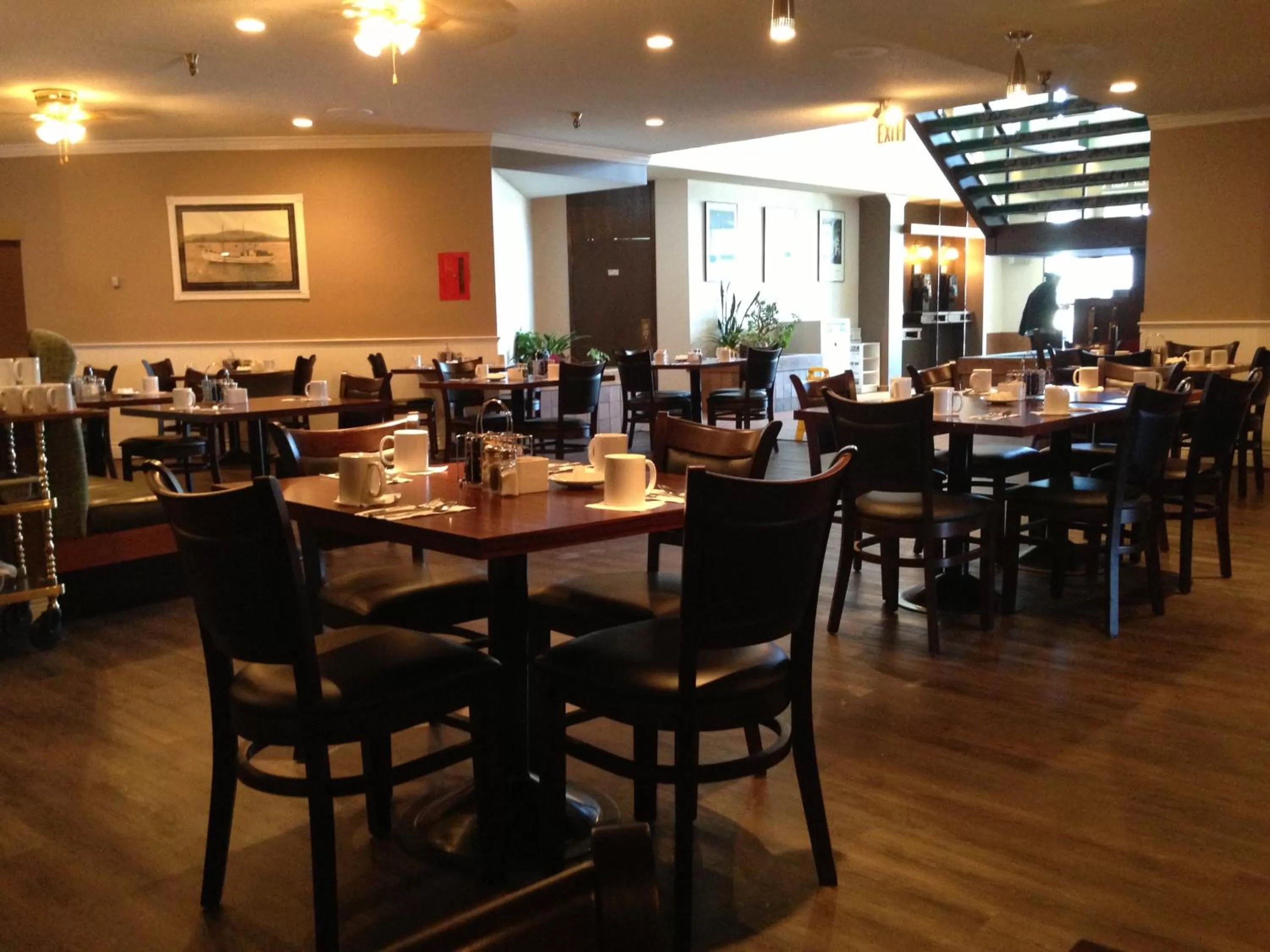 Restaurant/places to eat in Highliner Hotel