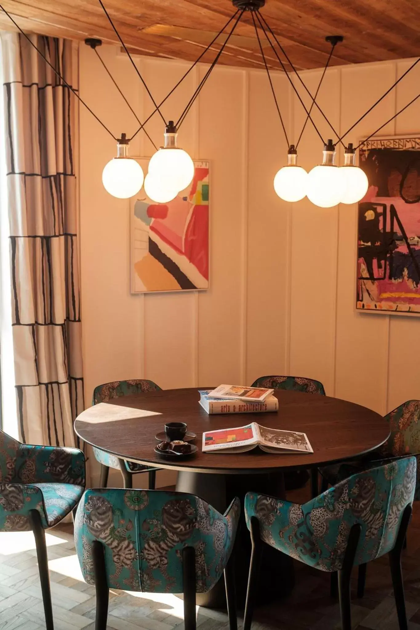 Bedroom, Dining Area in The Dean Cork