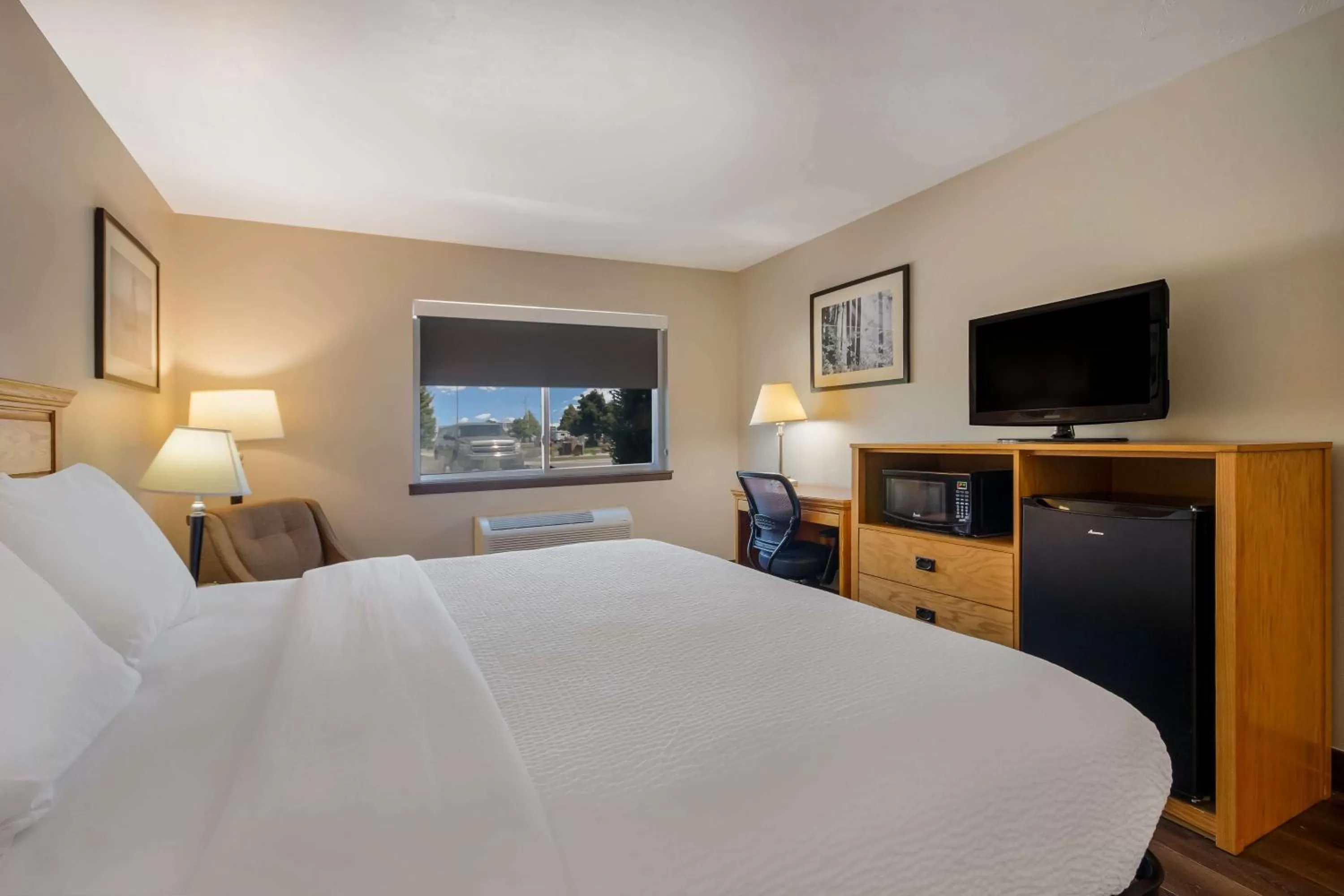 Bedroom, Bed in SureStay Plus Hotel by Best Western Rexburg