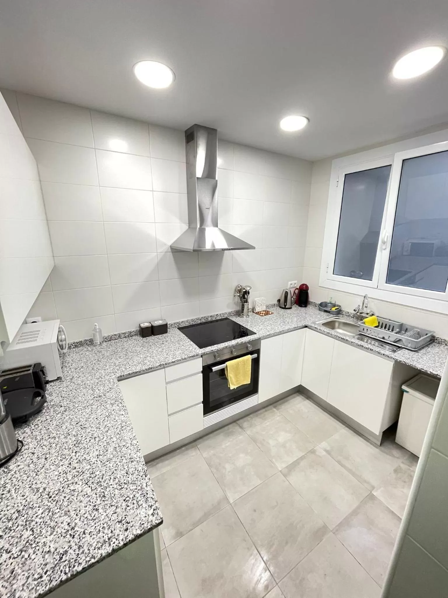 Kitchen or kitchenette, Kitchen/Kitchenette in Nuevo Balmes Habitaciones