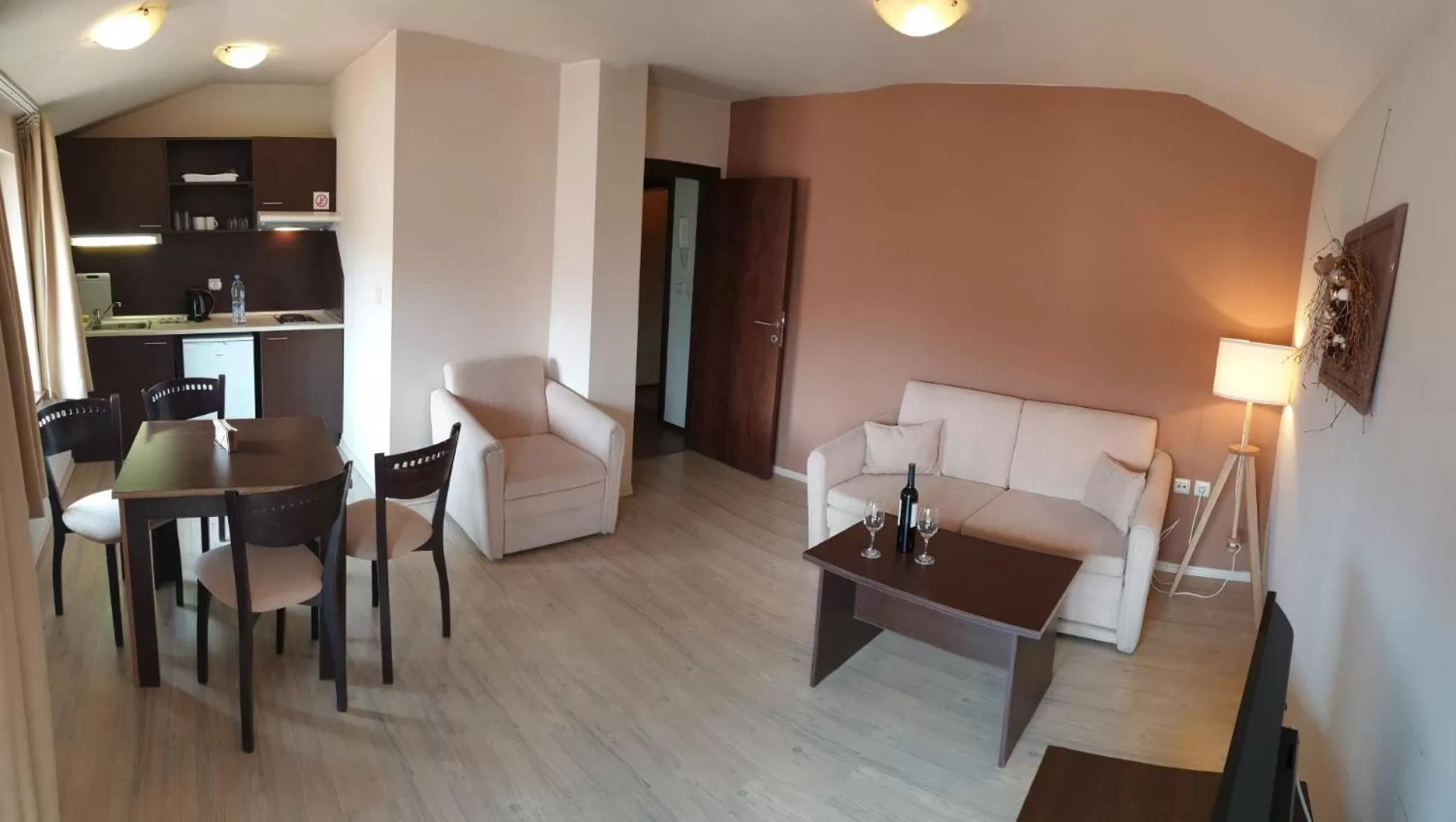 Kitchen or kitchenette, Seating Area in StayInn Banderitsa Apartments with kitchen & BBQ