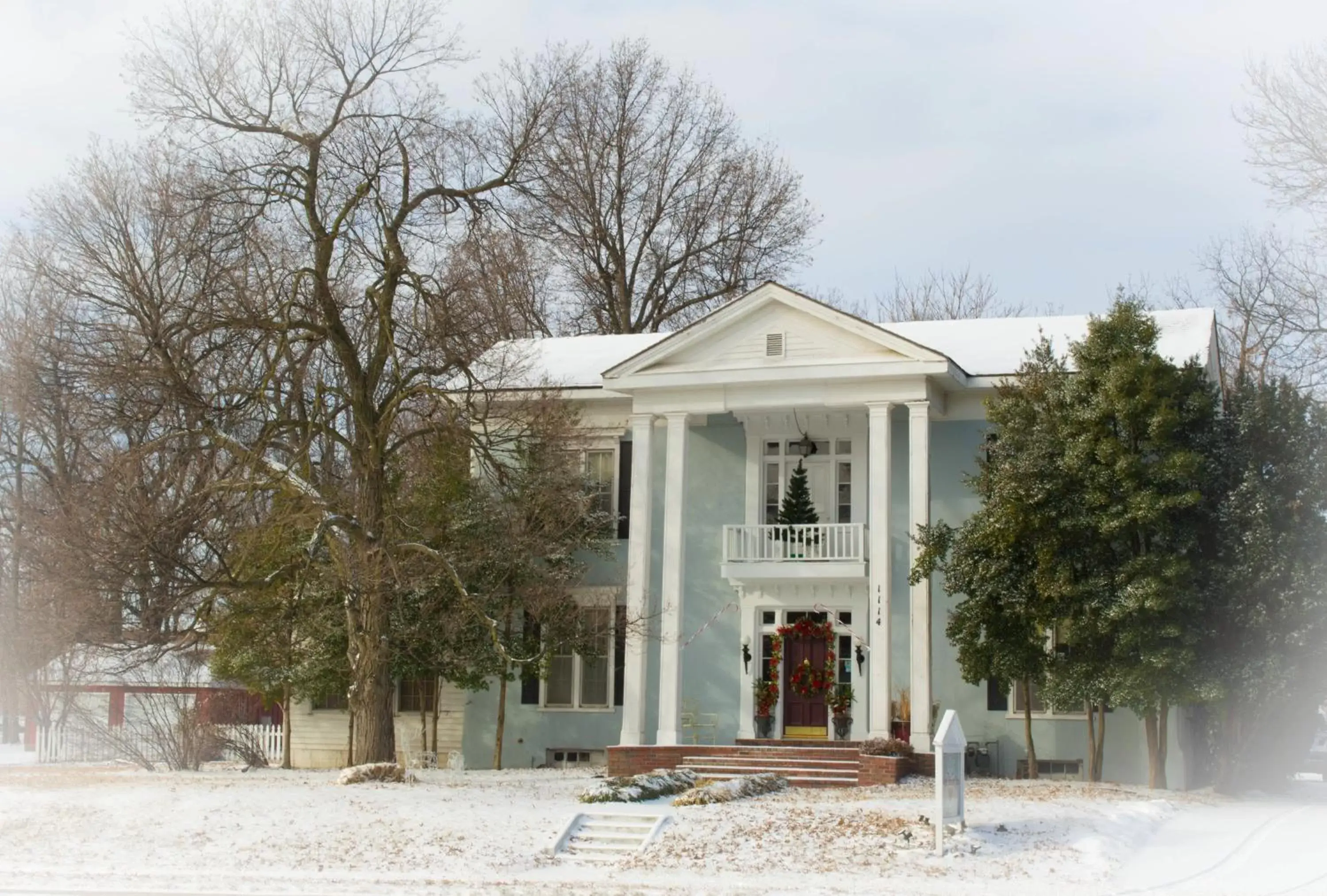 Facade/entrance, Winter in Silver Heart Inn & Cottages