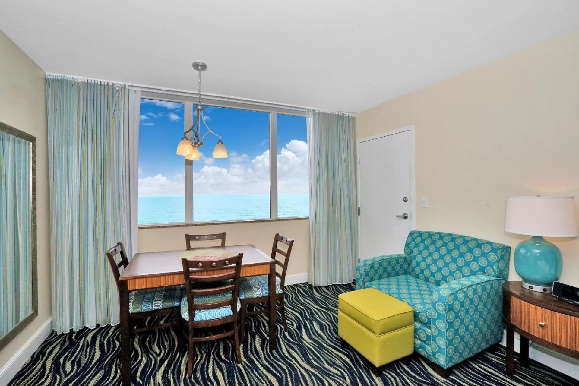 Seating area in Hollywood Beach Tower