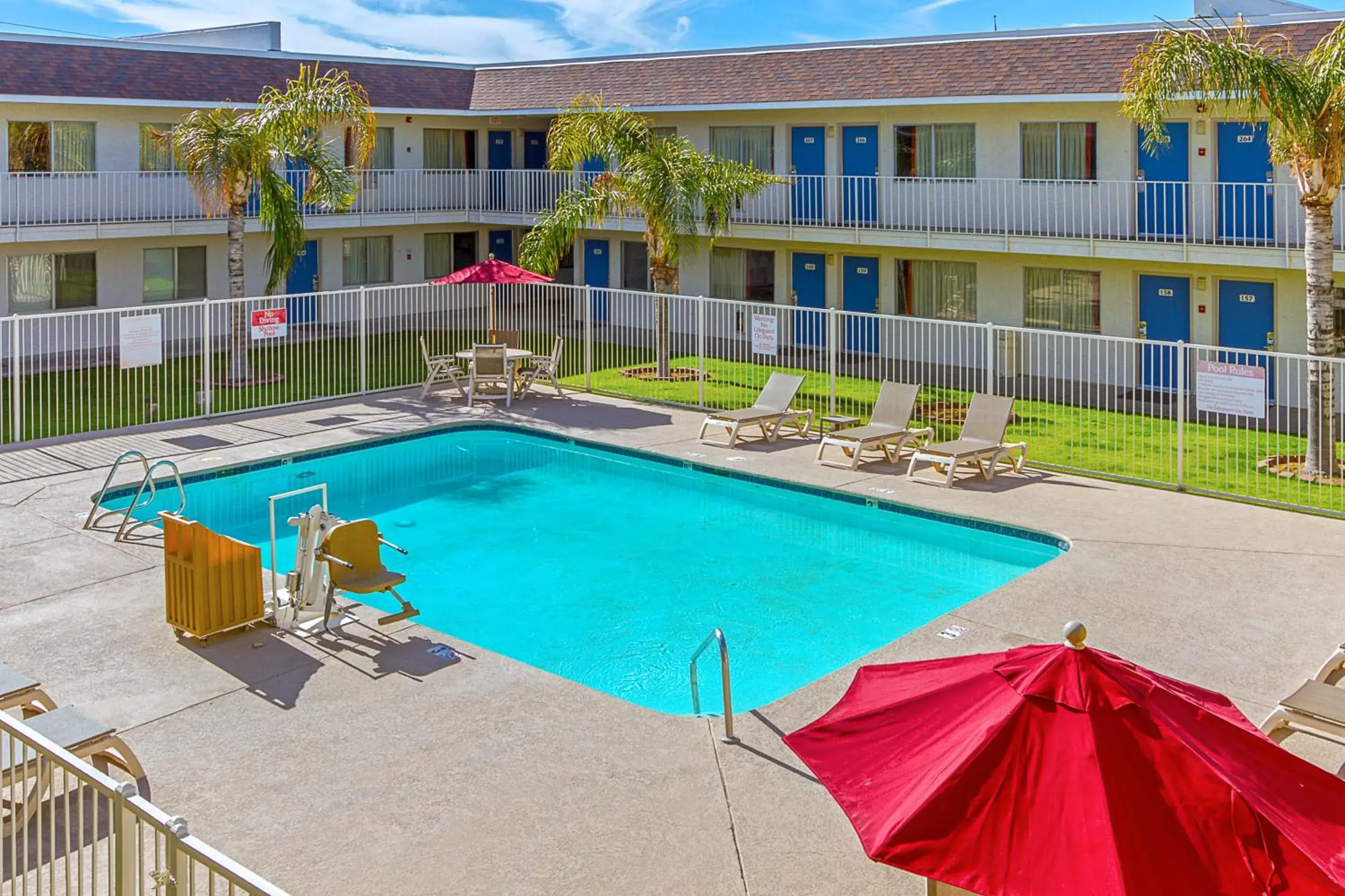 Swimming pool, Pool View in Motel 6-Phoenix, AZ - North Bell Road