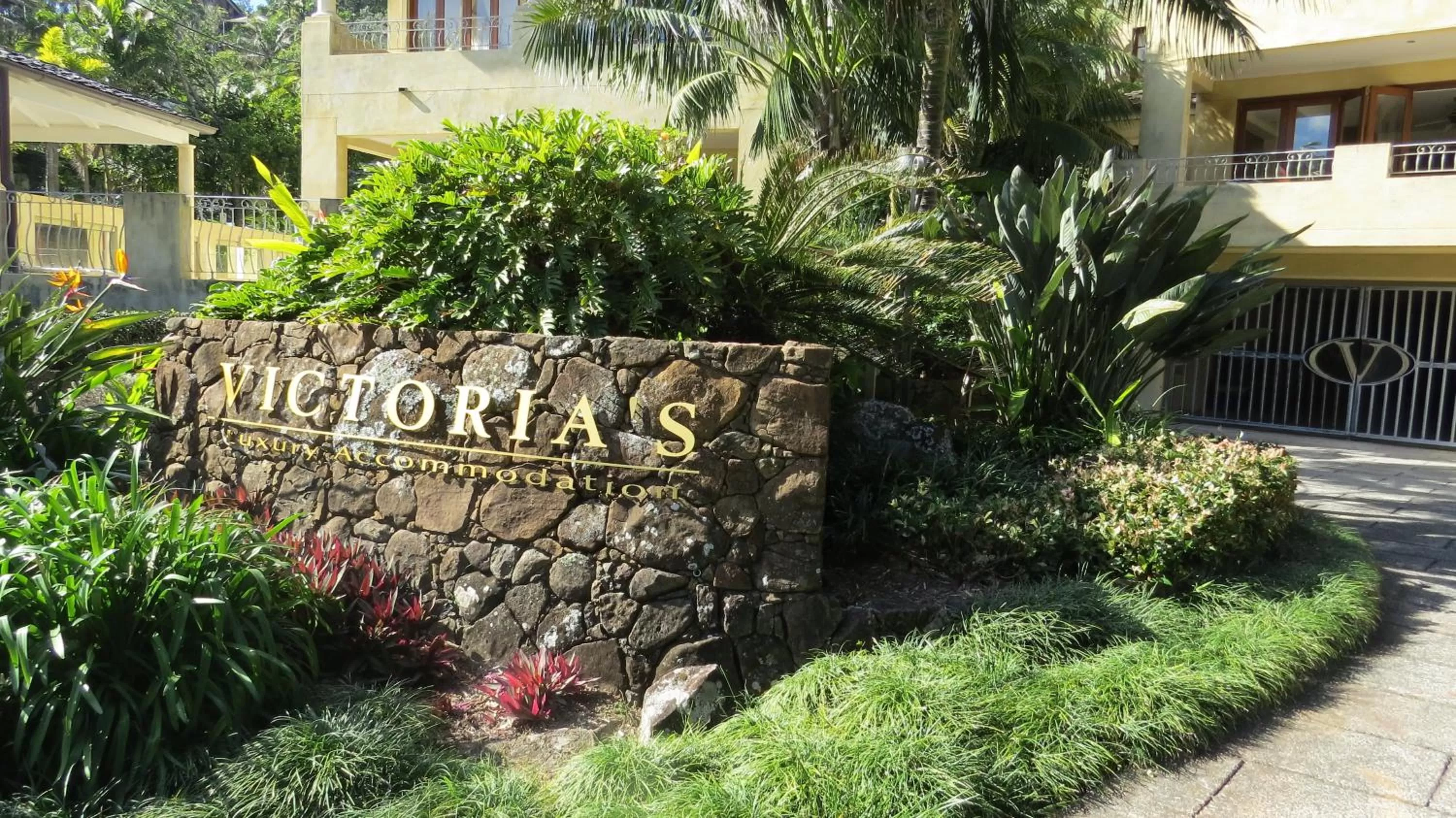 Facade/entrance, Property Logo/Sign in Victoria's At Wategos