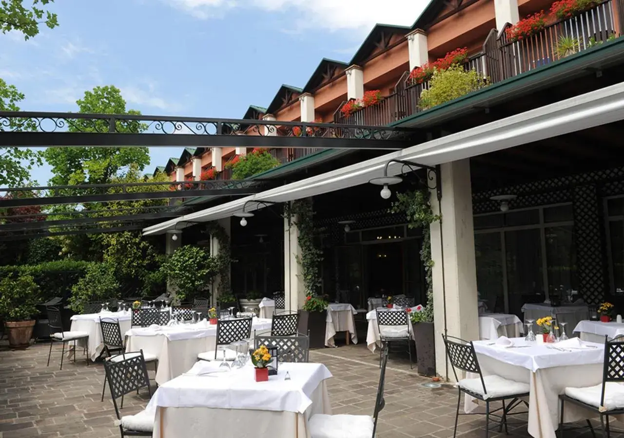 Restaurant/Places to Eat in Iseo Lago Hotel