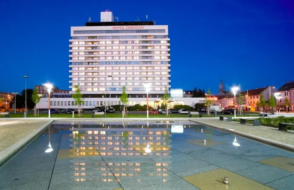 Facade/entrance, Property Building in Hotel Cernigov