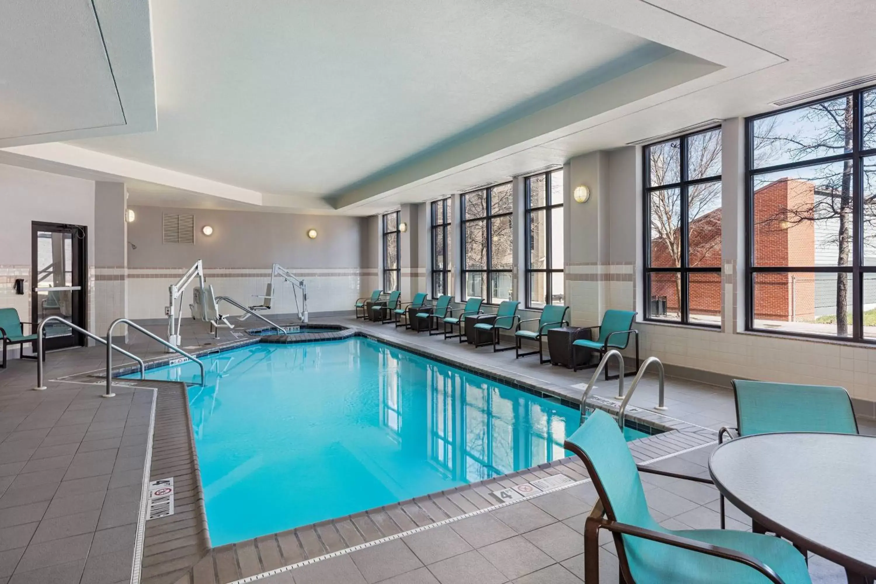 Swimming Pool in Residence Inn Louisville Downtown