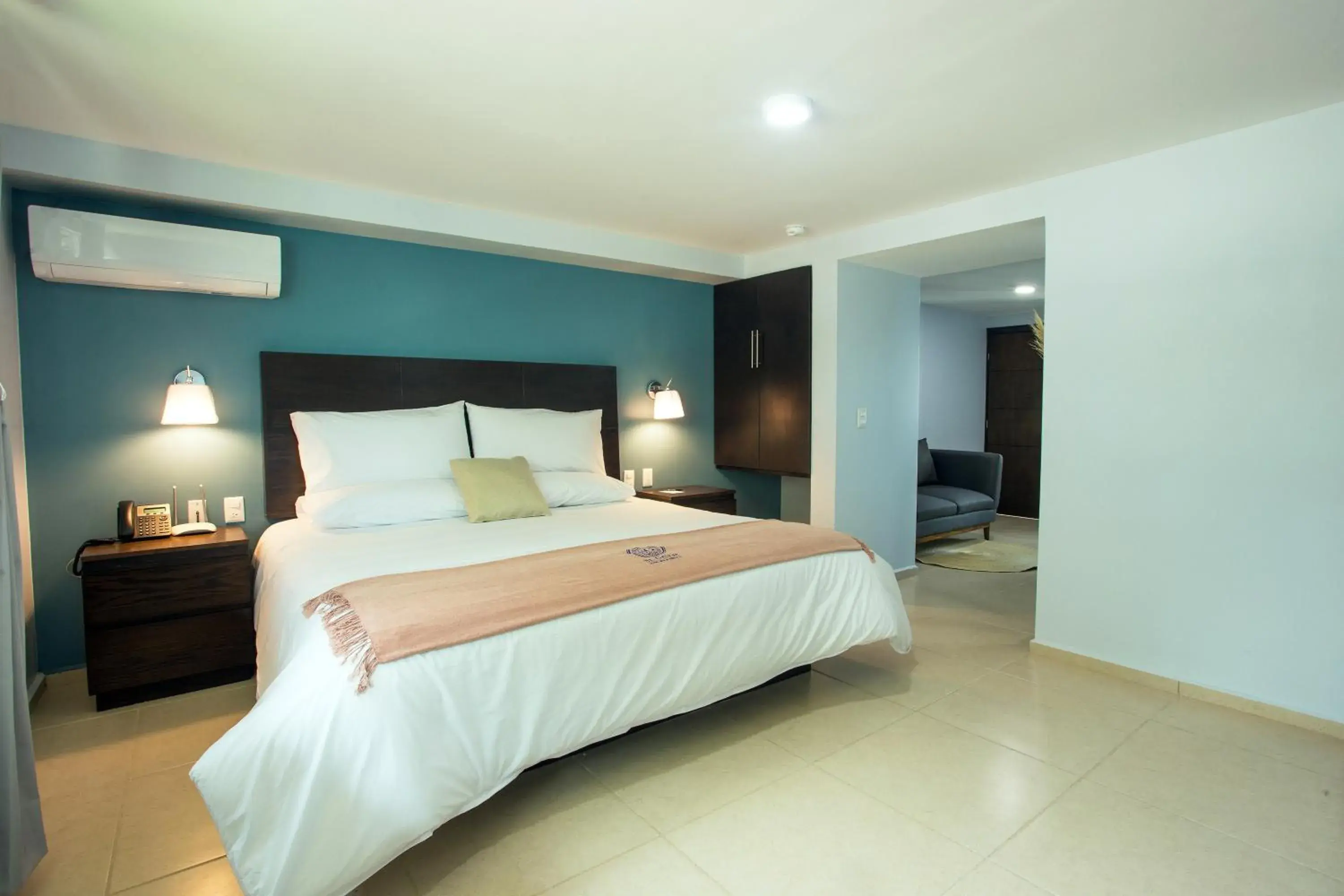 Bedroom, Bed in Saint George Hotel - Spa & Temazcal