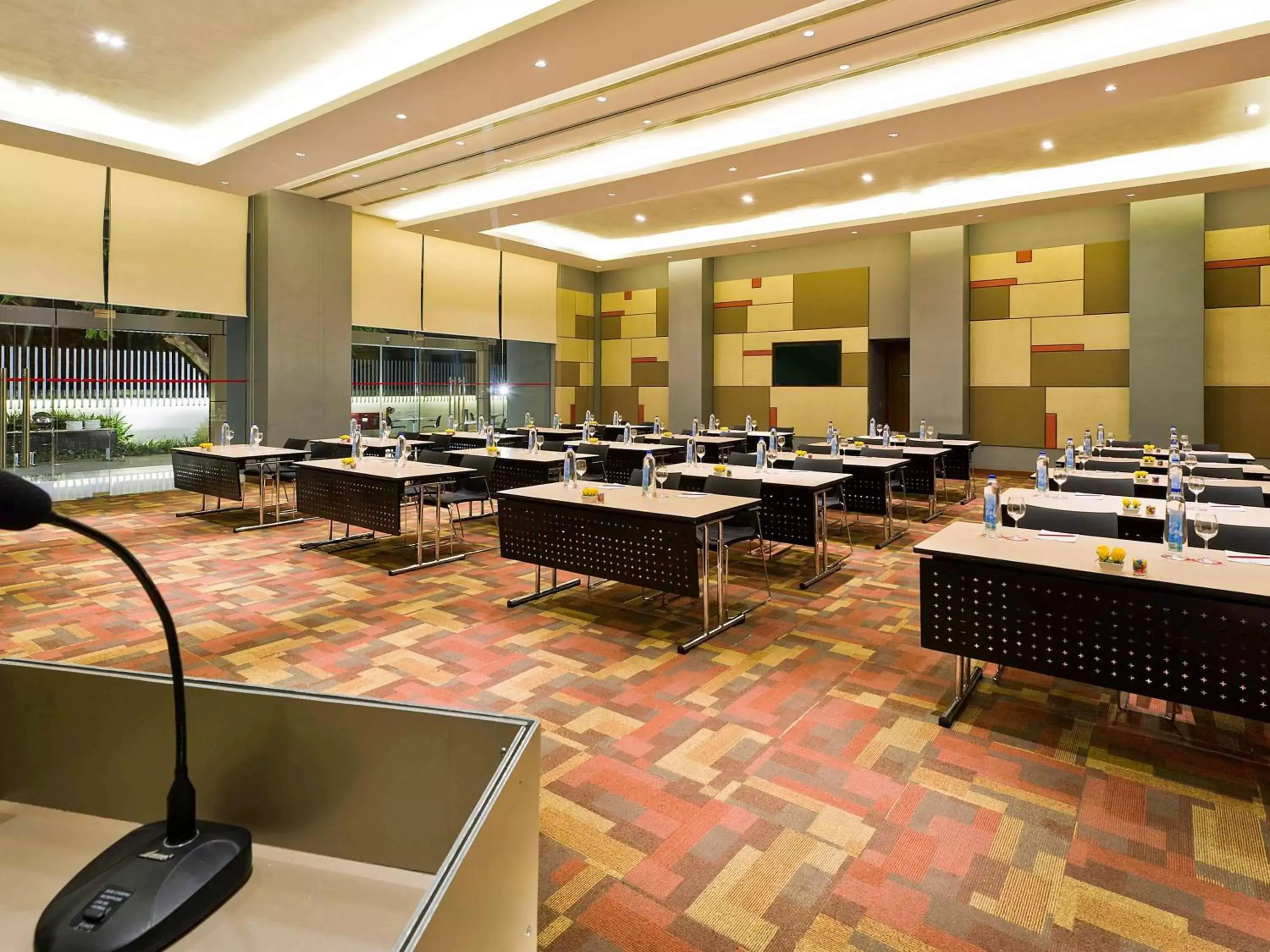 On site, Restaurant/Places to Eat in ibis Nashik - An Accor Brand