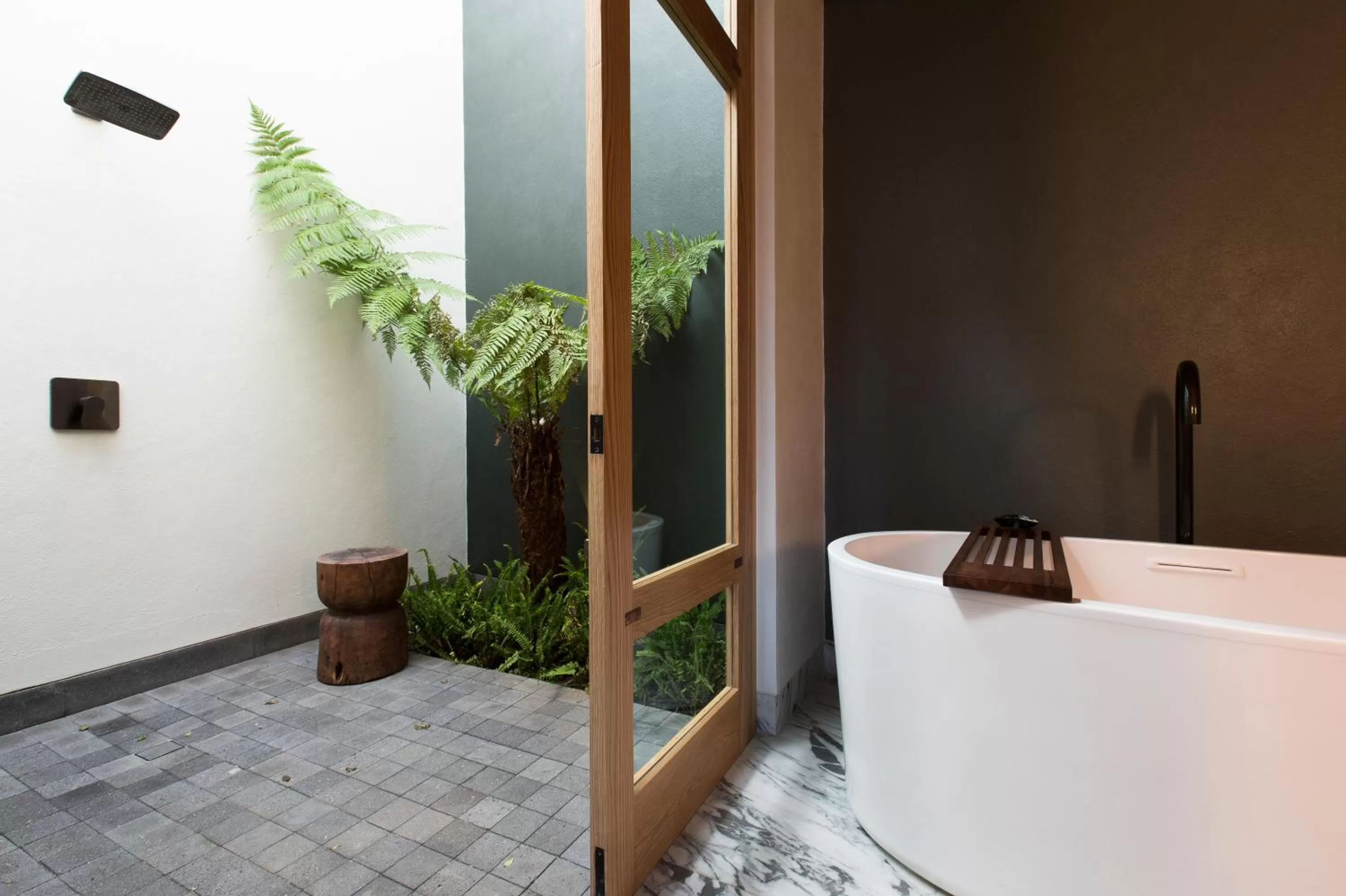 Shower in La Casa Rodavento