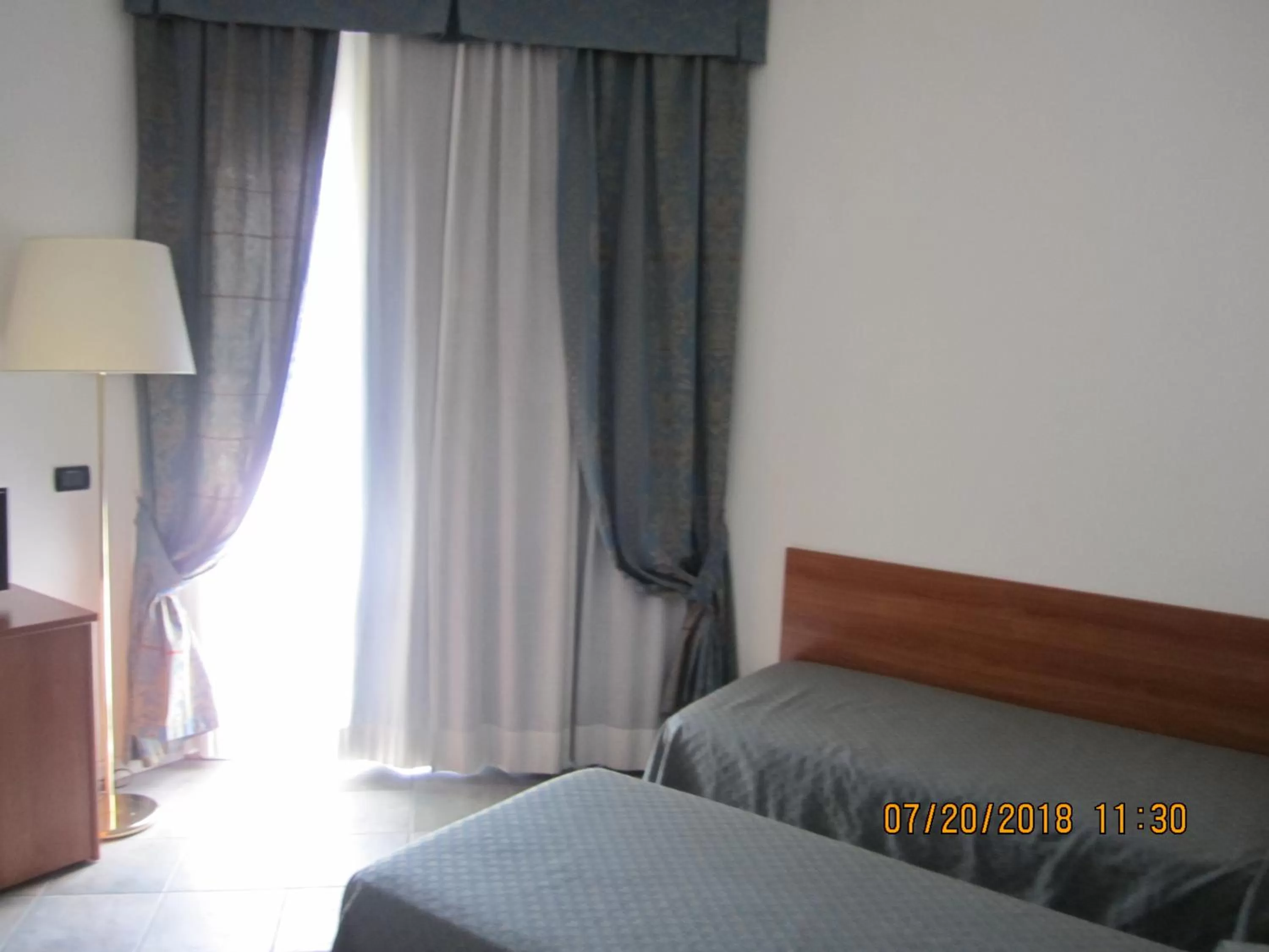 Bed in Adelphi Room & Breakfast