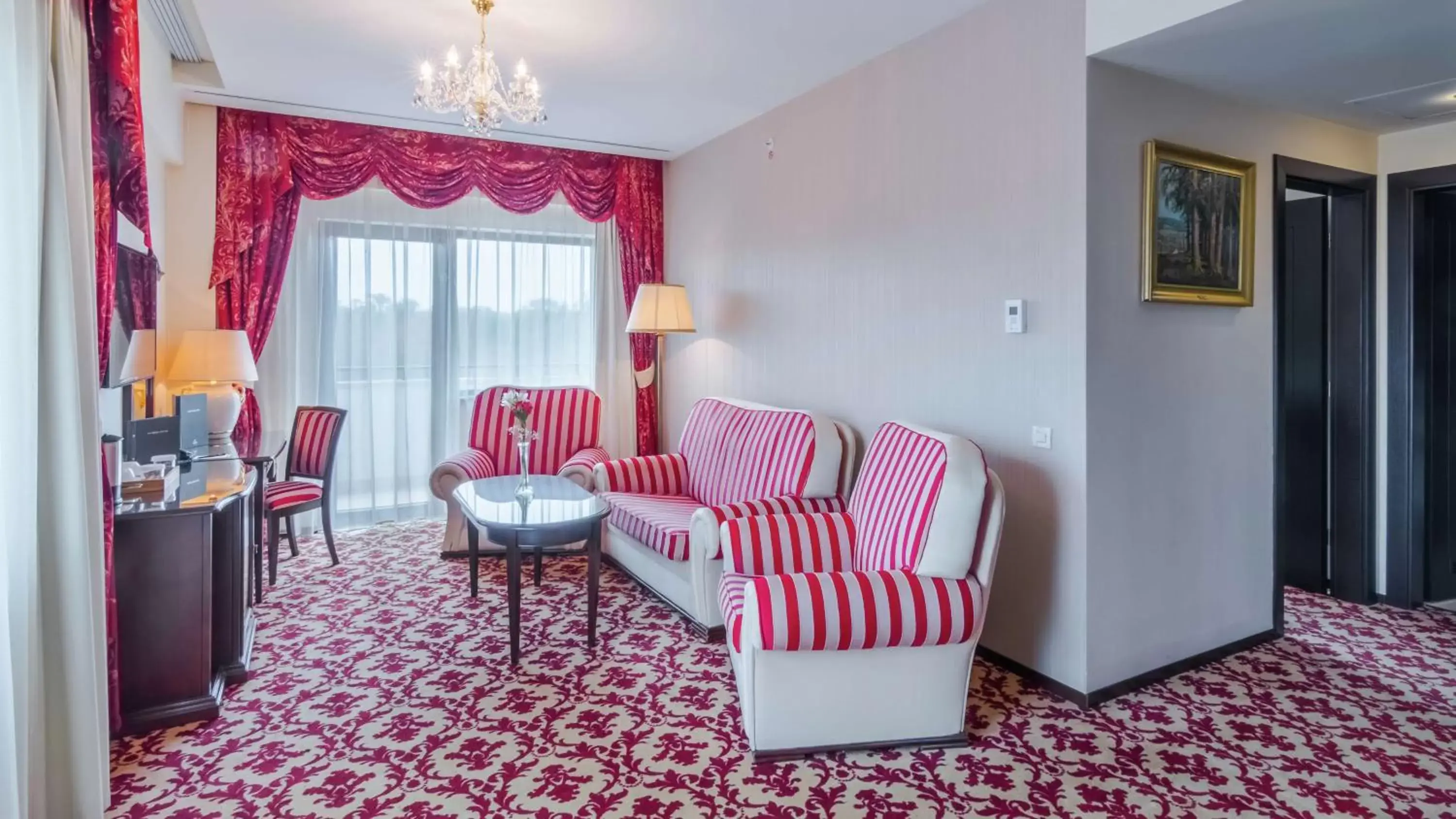 Bedroom, Seating Area in Hilton Sibiu