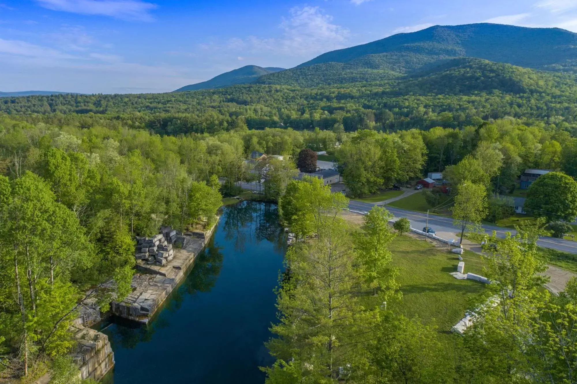 Nearby landmark, Bird's-eye View in Aspen at Manchester