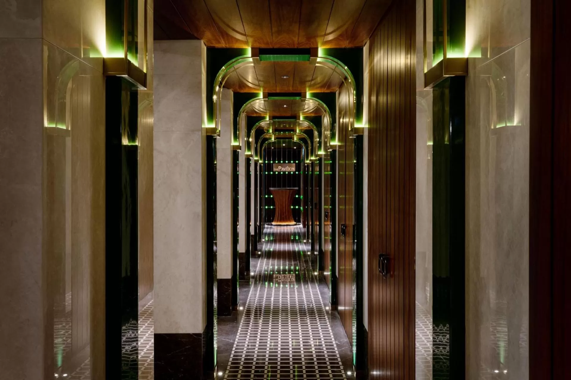 Restaurant/places to eat in The Silveri Hotel Hong Kong - MGallery Collection