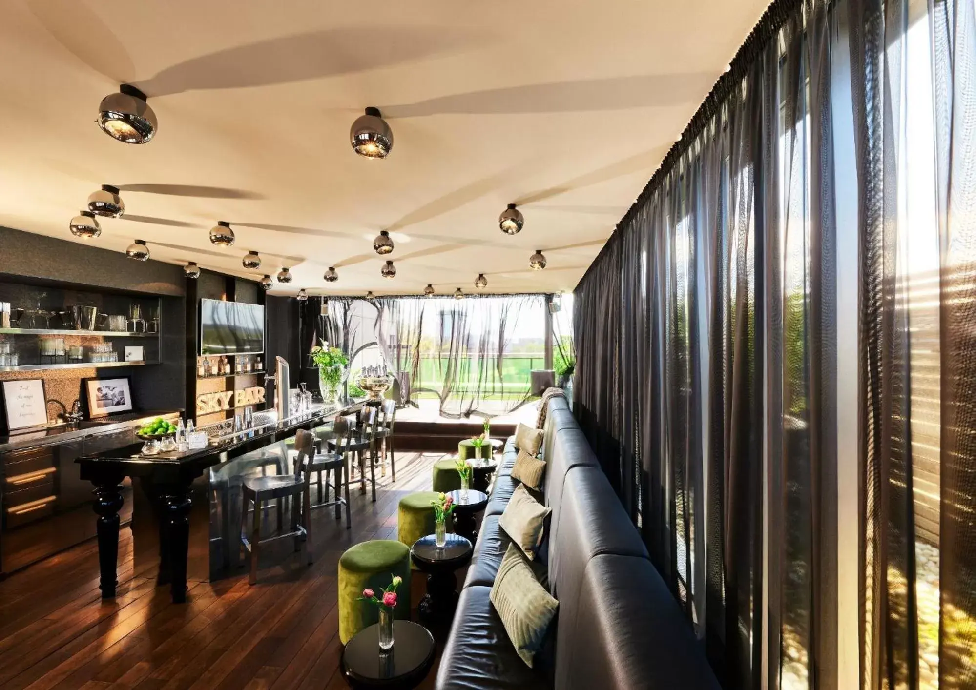 Lounge or bar, Restaurant/Places to Eat in Designhotel ÜberFluss