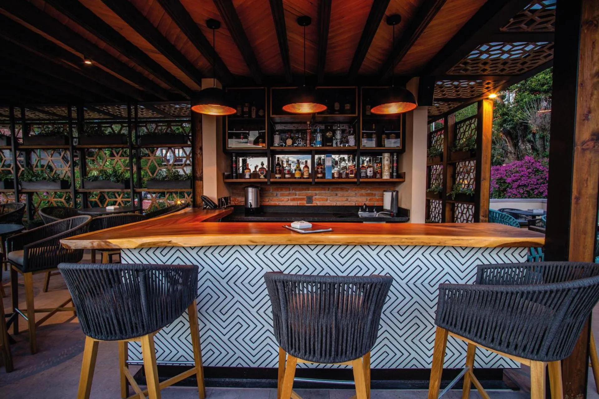 Restaurant/places to eat in Hotel Apapacho Boutique