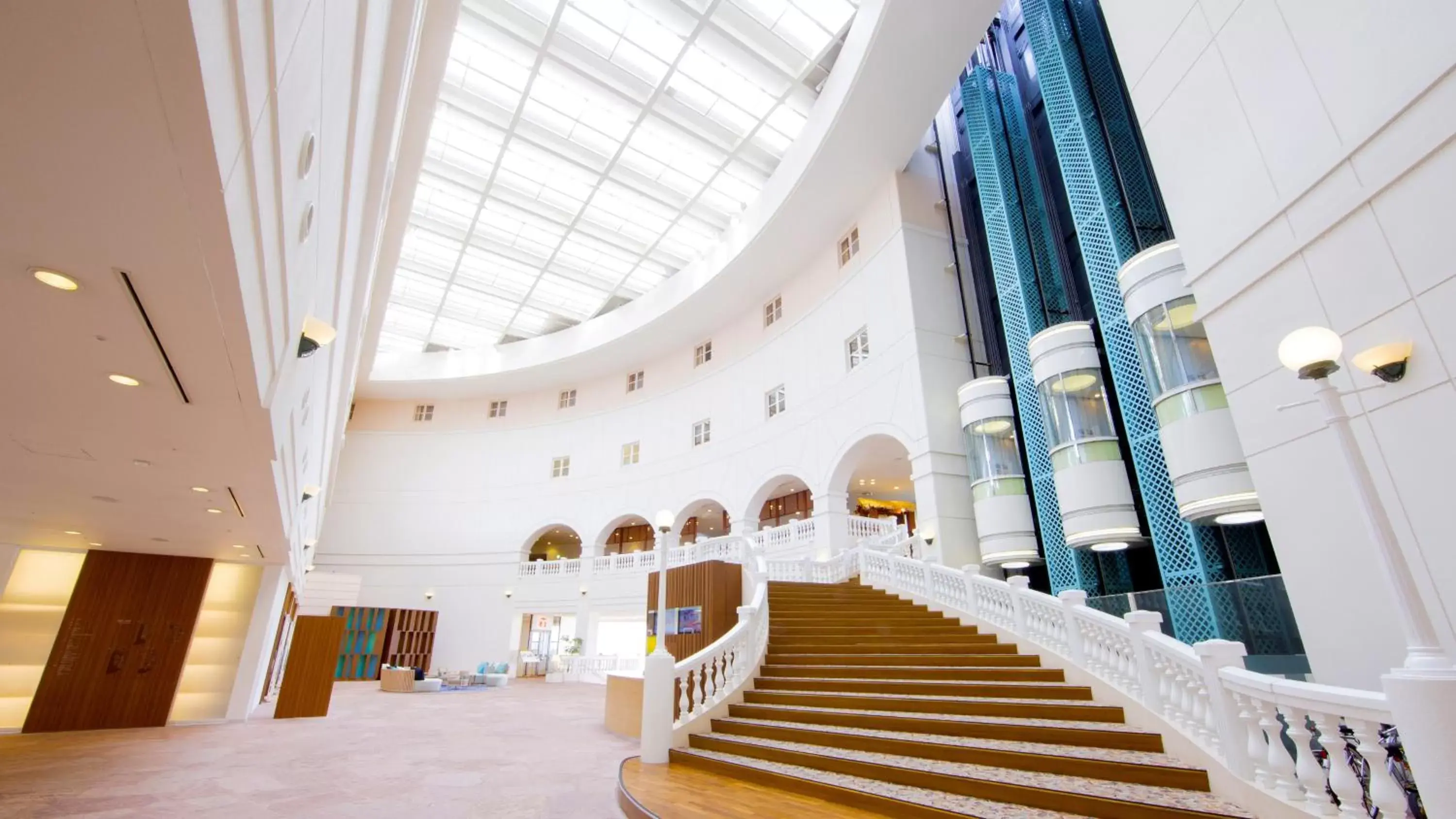 Lobby or reception in ANA Holiday Inn Resort Miyazaki, an IHG Hotel