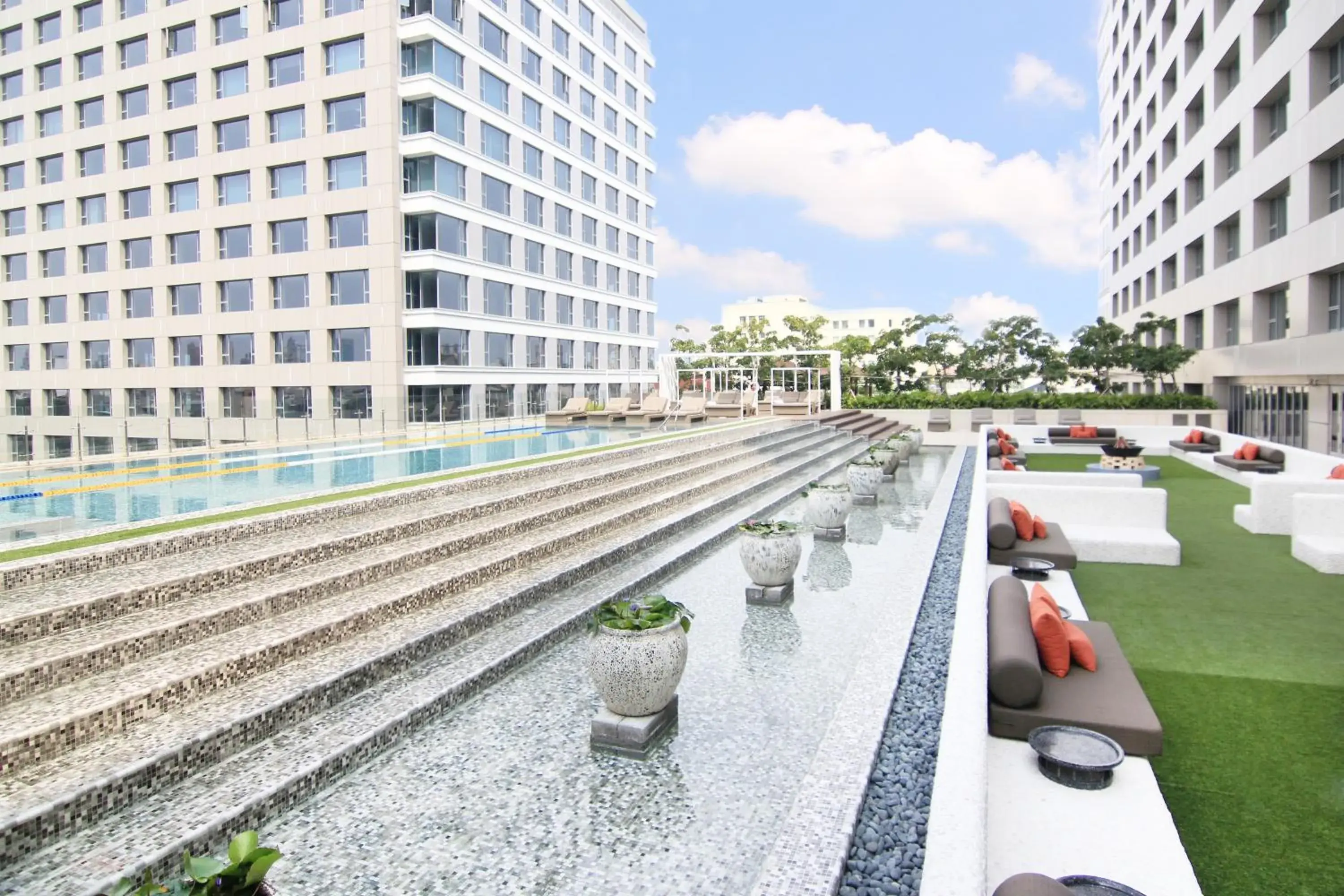 Swimming pool in Silks Place Tainan Swimming pool in Silks Place Tainan