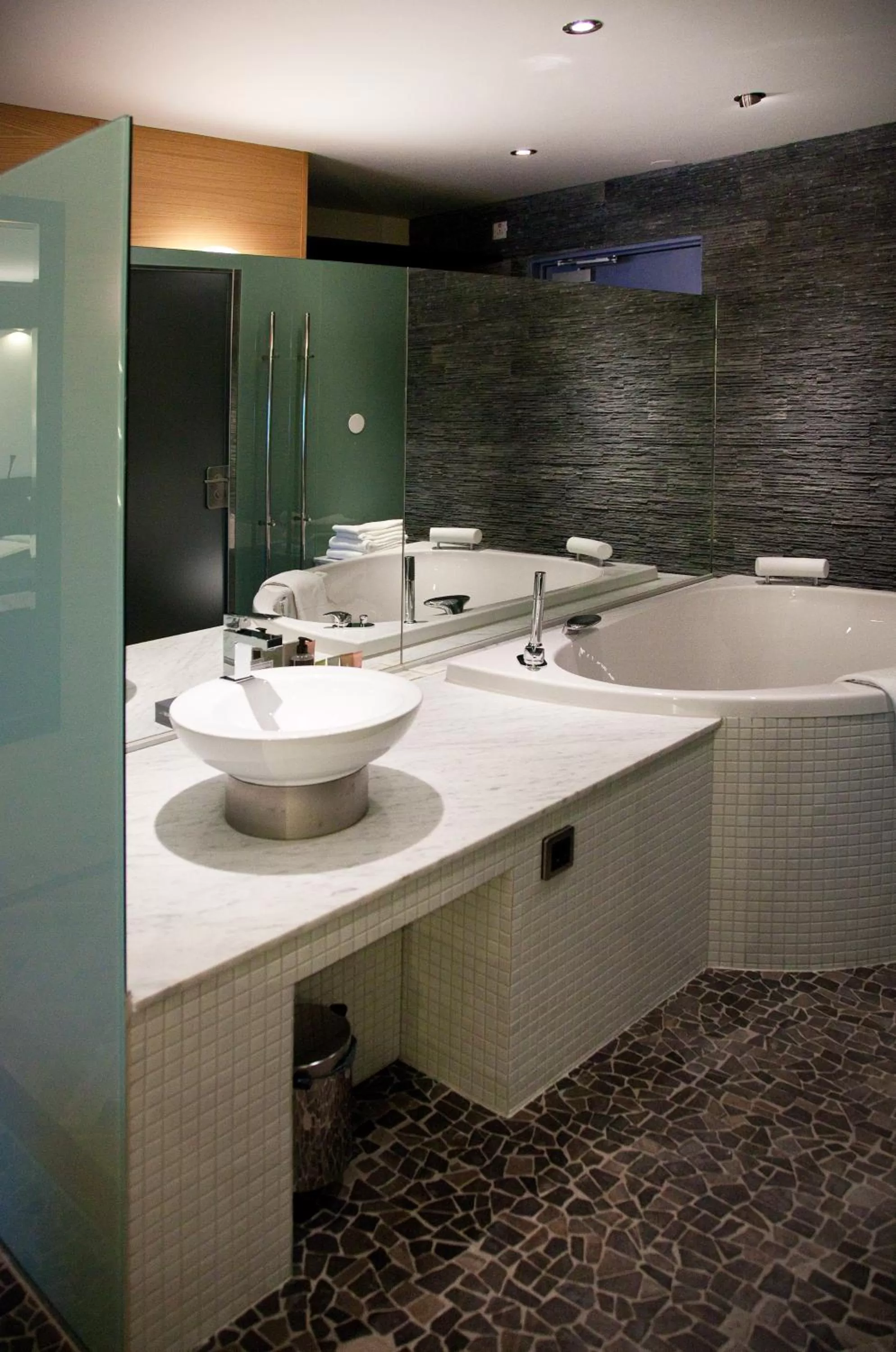 Bathroom in Hotel Lundia