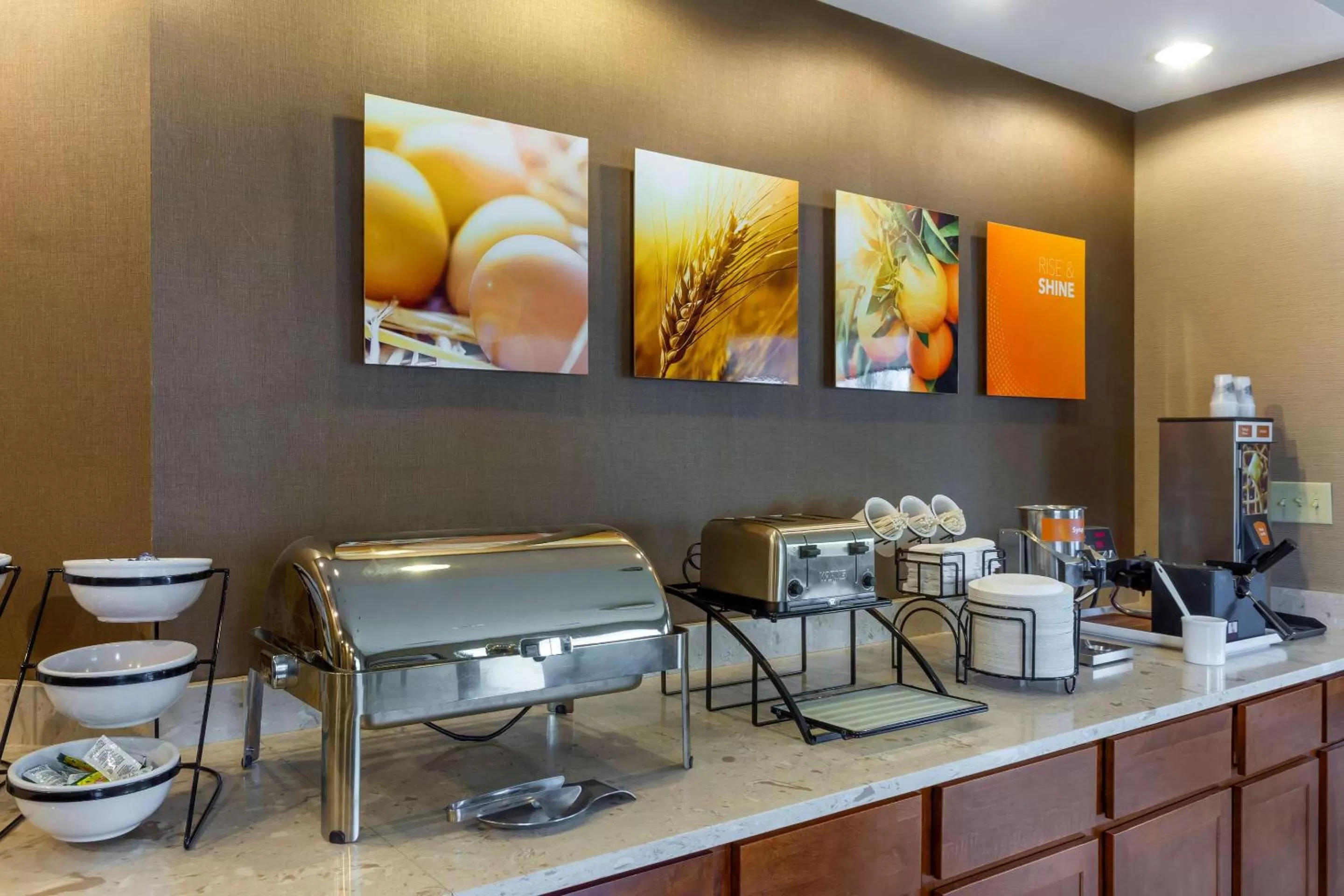 Restaurant/places to eat in Comfort Inn Hammond I-94