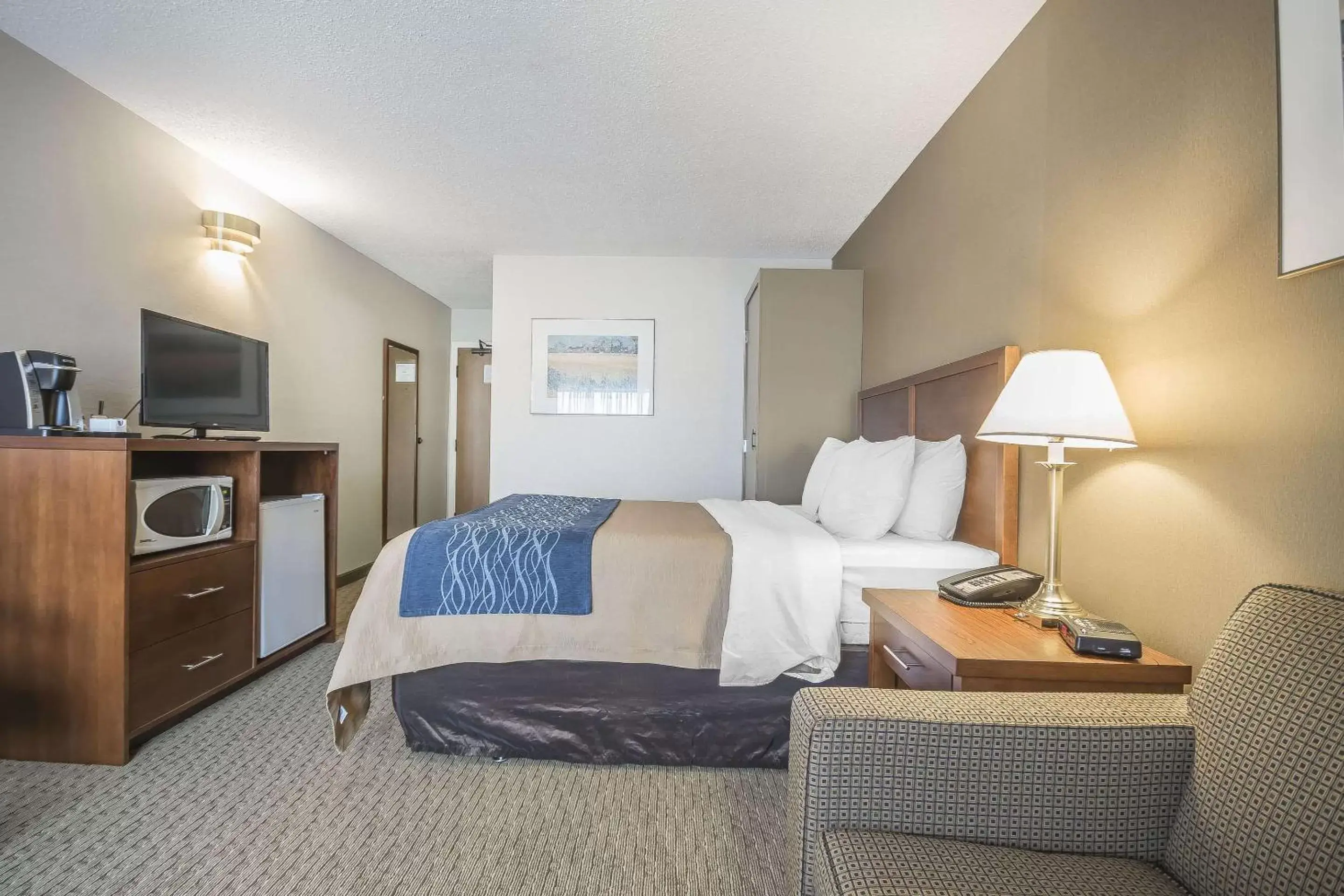 Photo of the whole room in Comfort Inn Chilliwack