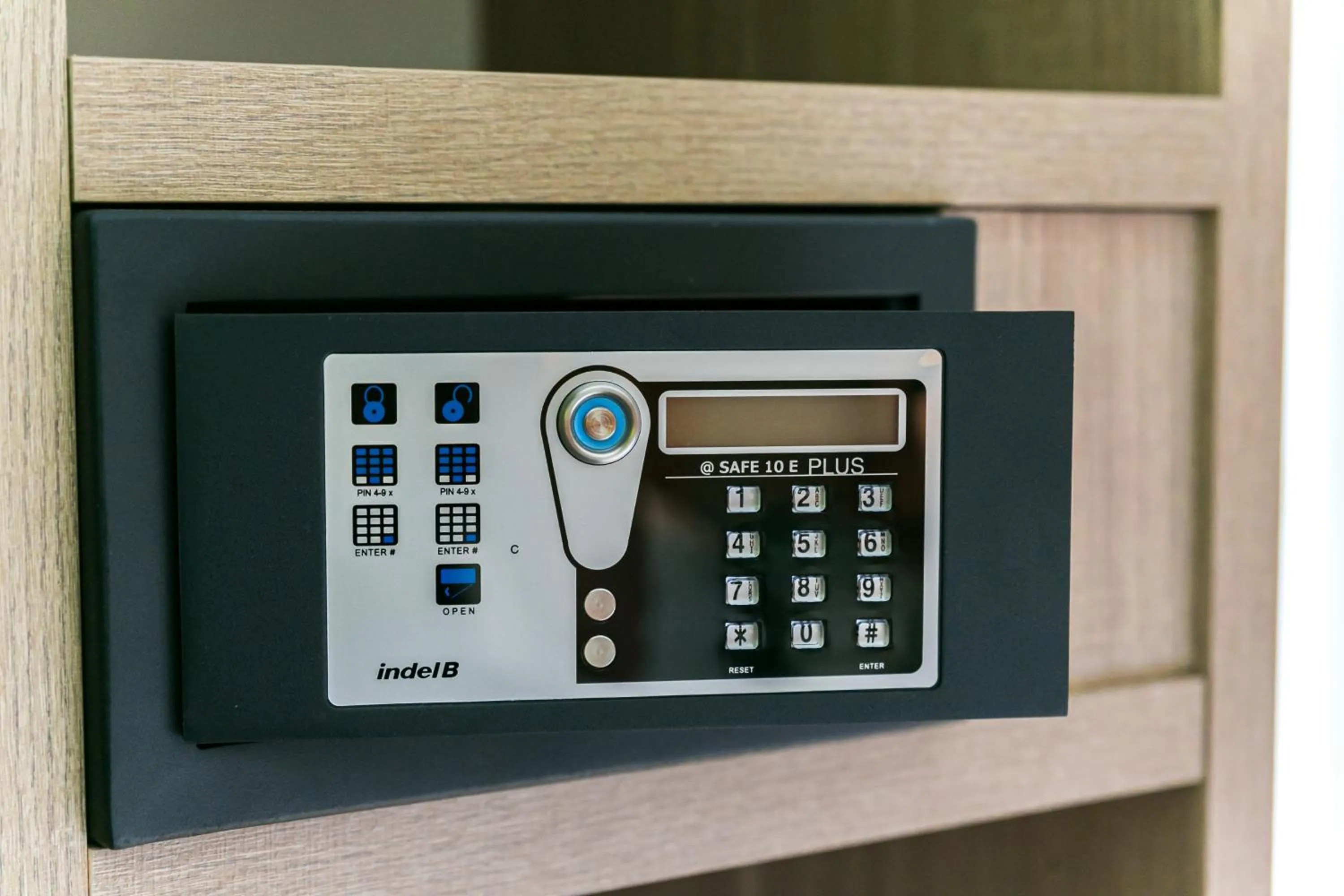 safe in Hôtel du Pont