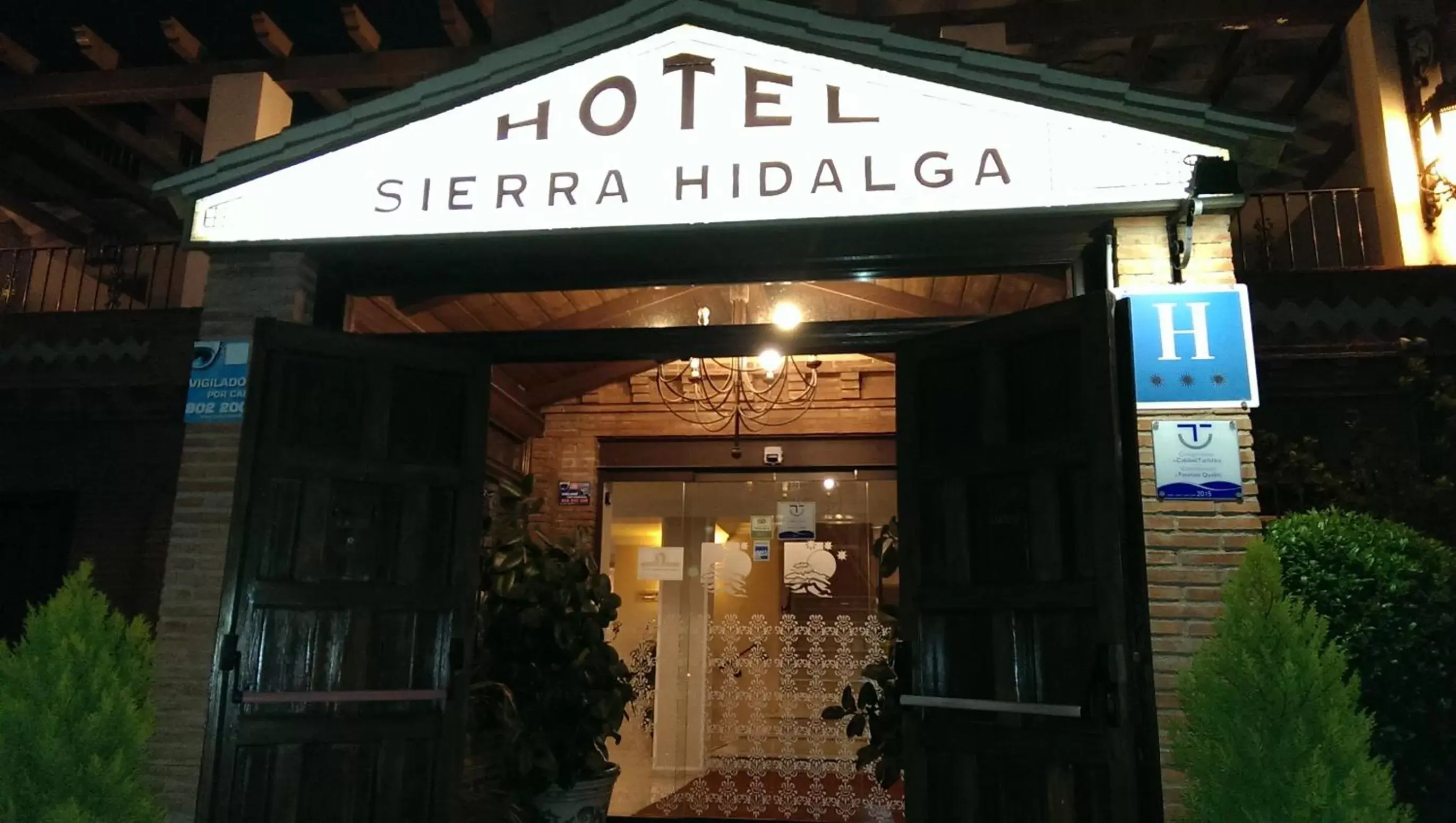 Facade/entrance in Hotel Sierra Hidalga