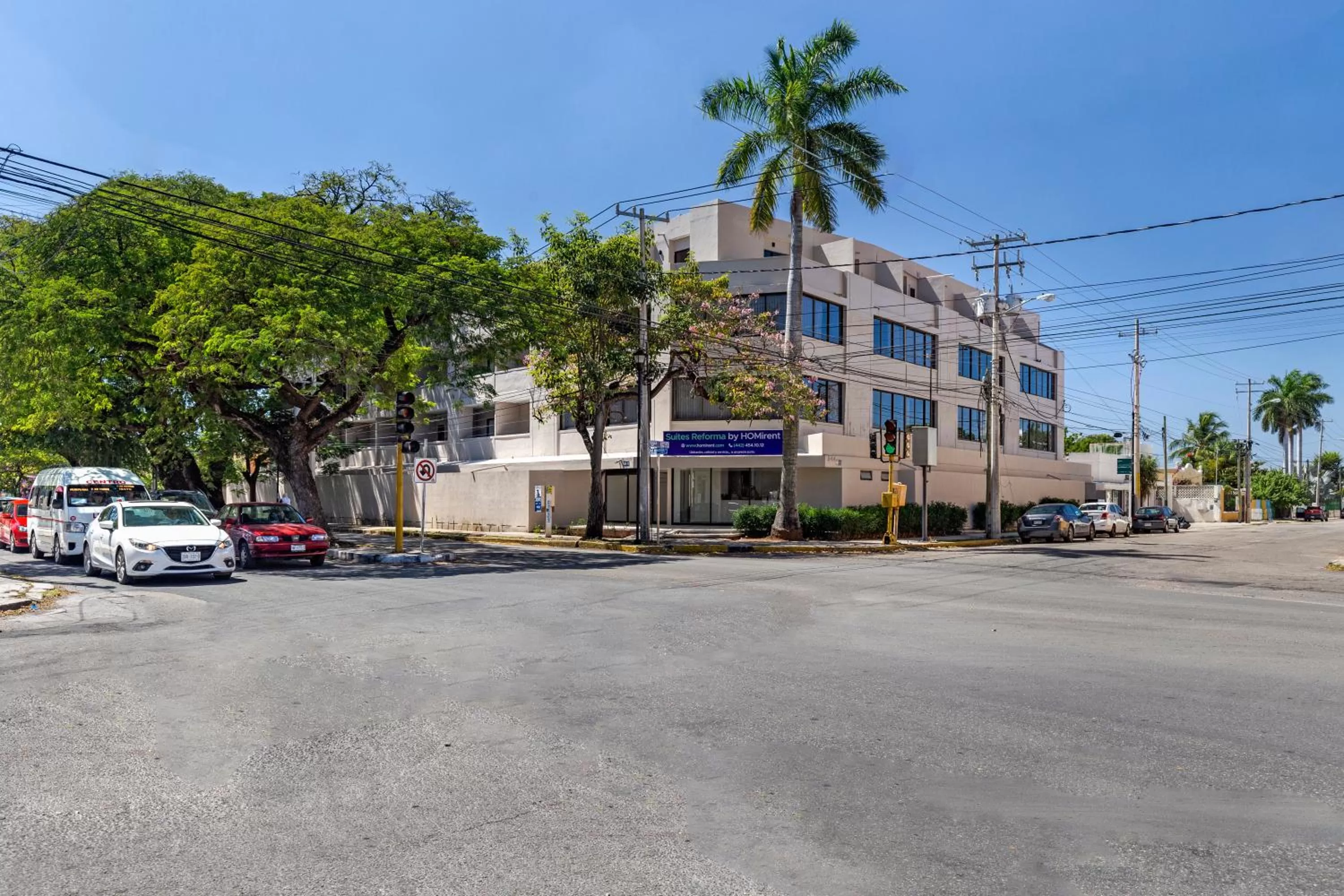 Property building in Suites Reforma by HomiRent