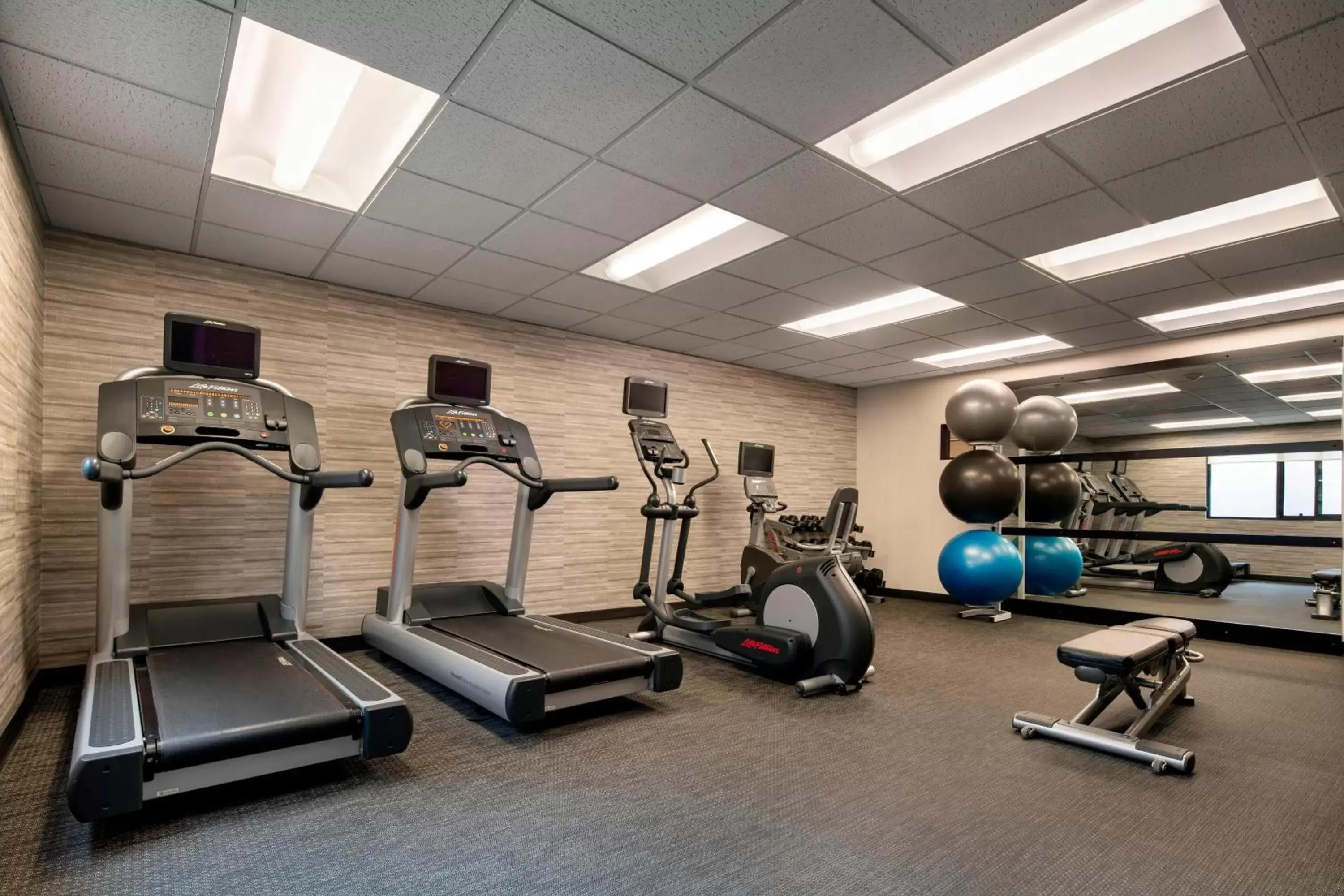Fitness centre/facilities, Fitness Center/Facilities in Courtyard by Marriott San Francisco Airport