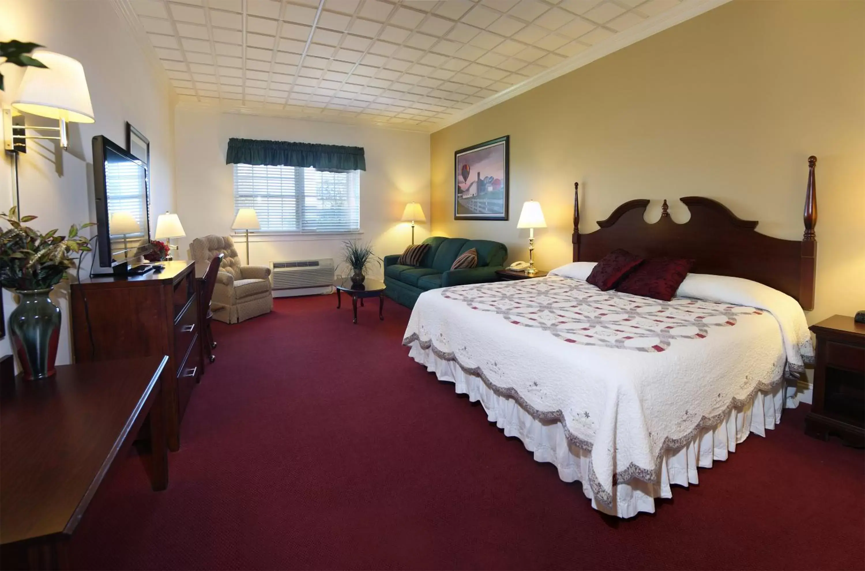 Photo of the whole room in Bird-in-Hand Family Inn