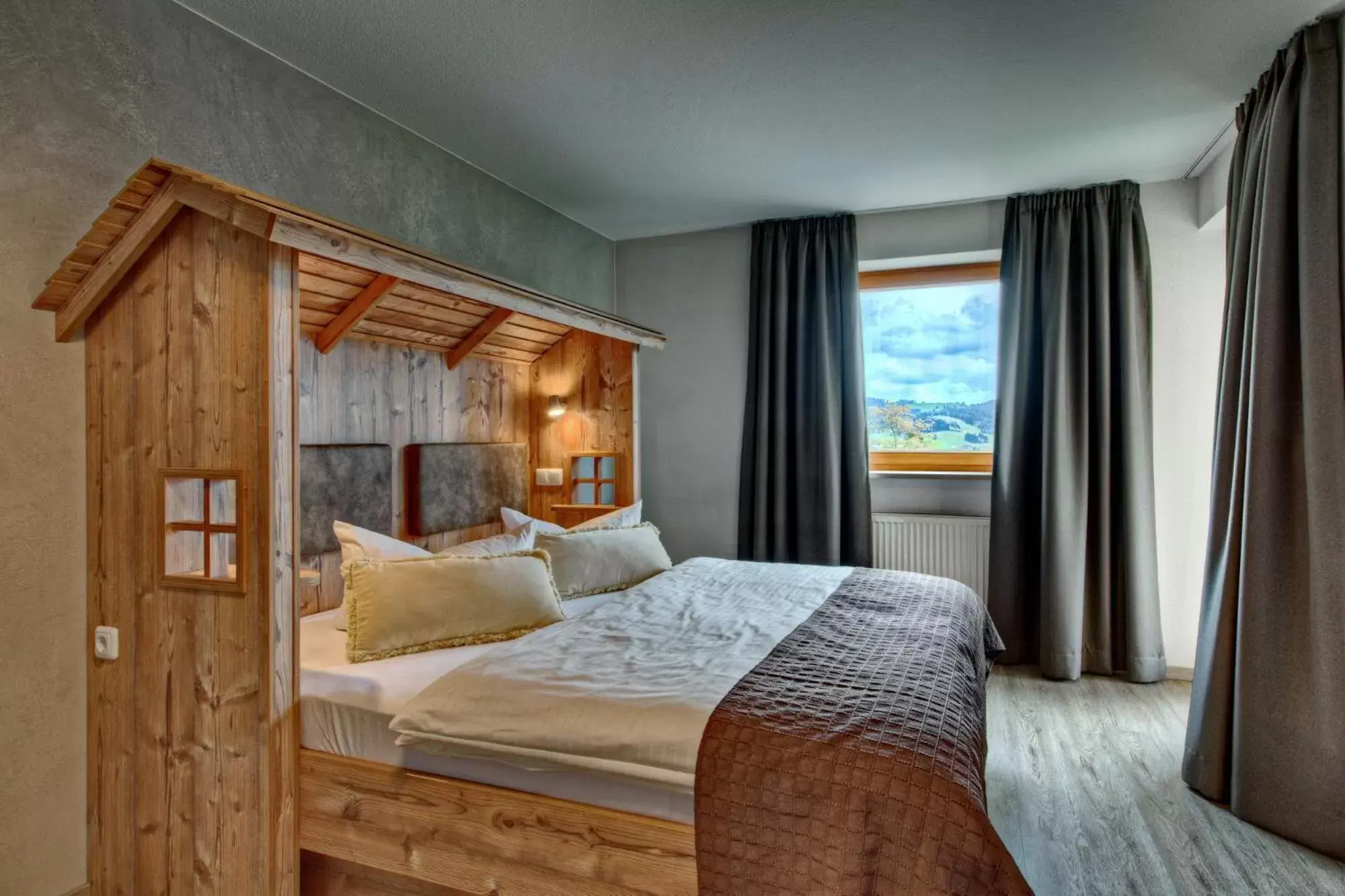 Panorama Suite with Balcony in Allgäuer Panoramahotel Panorama Suite with Balcony in Allgäuer Panoramahotel