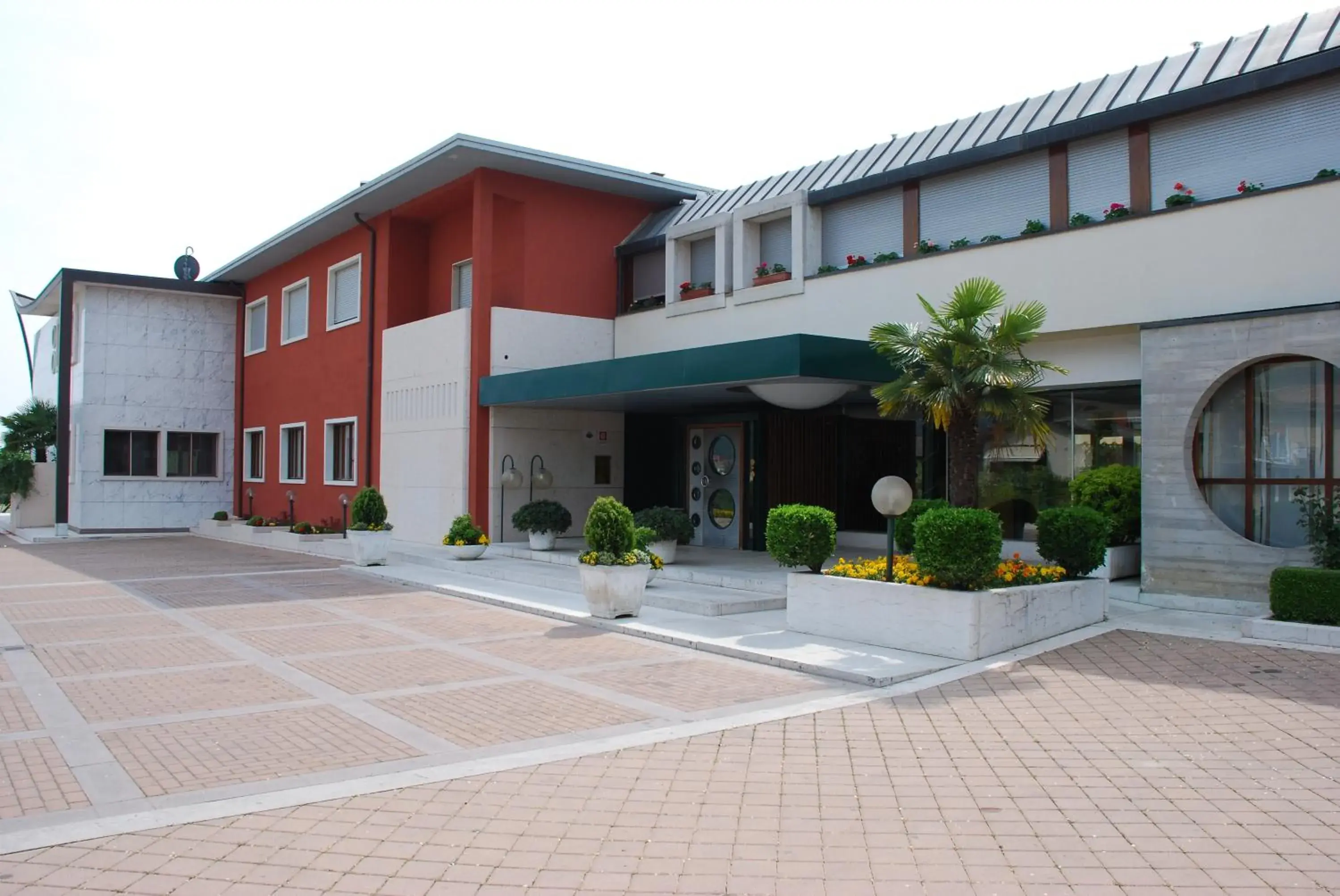 Facade/entrance, Property Building in Hotel La Pergola