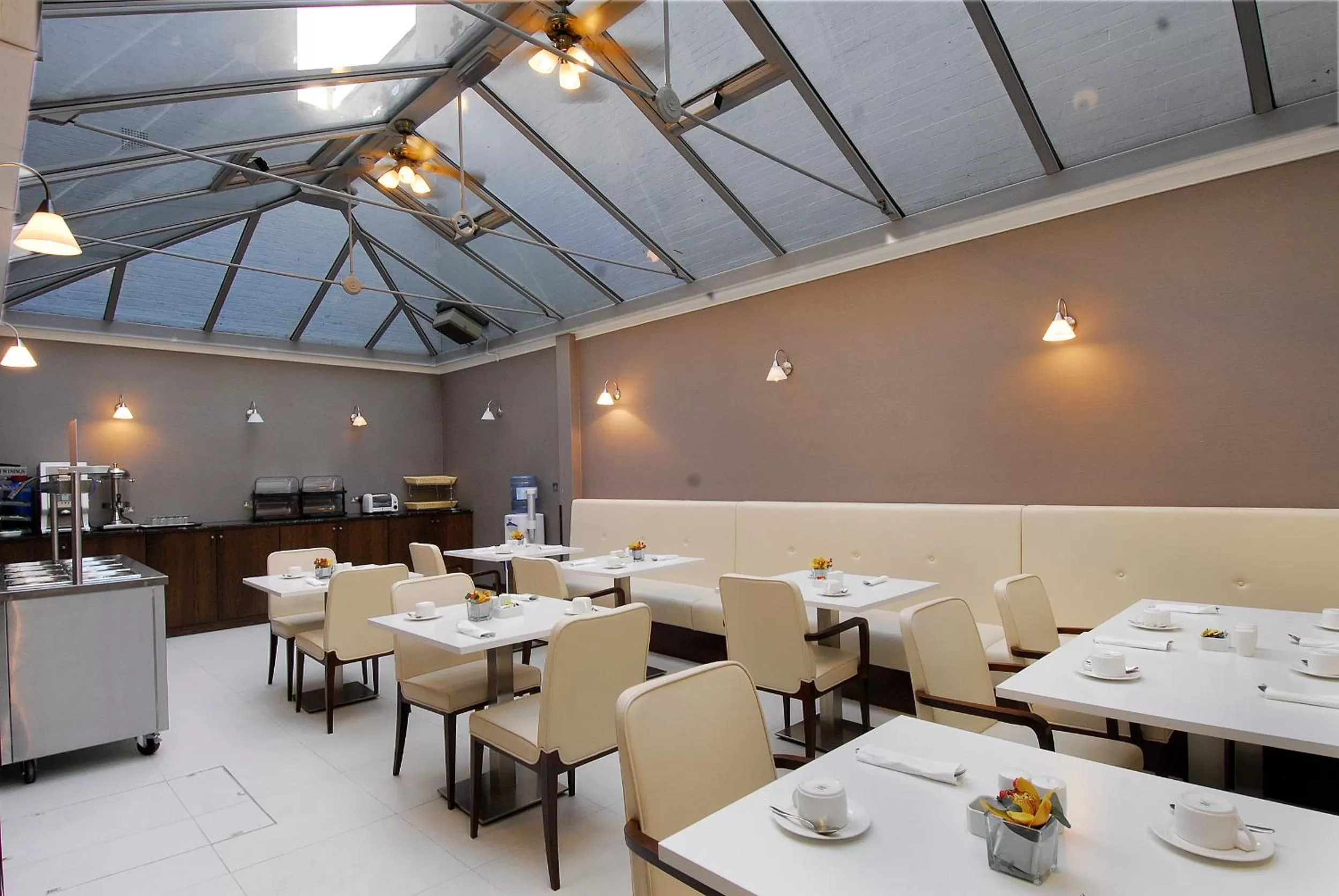 Restaurant/places to eat in Park Avenue Baker Street