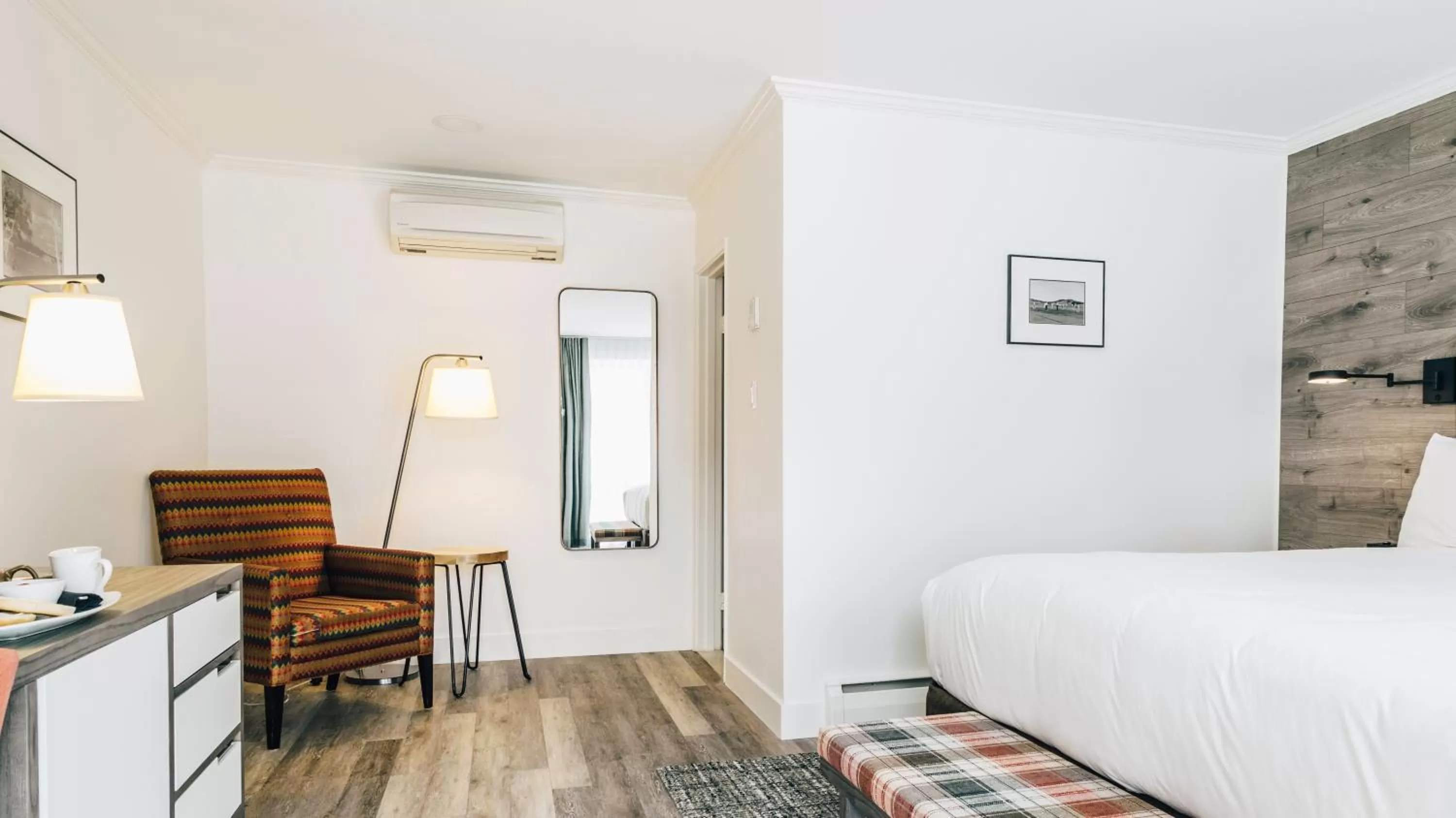 Photo of the whole room, Bed in The Hotel on Pownal