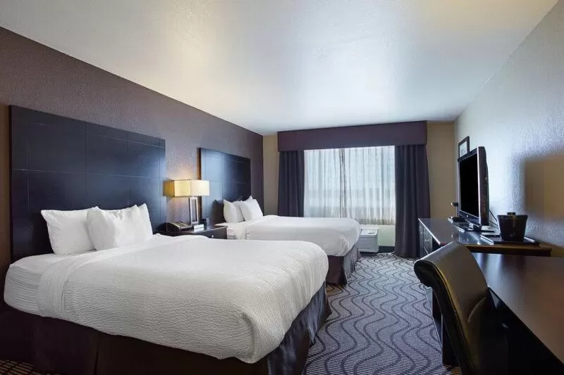 Bed in La Quinta by Wyndham Meridian / Boise West