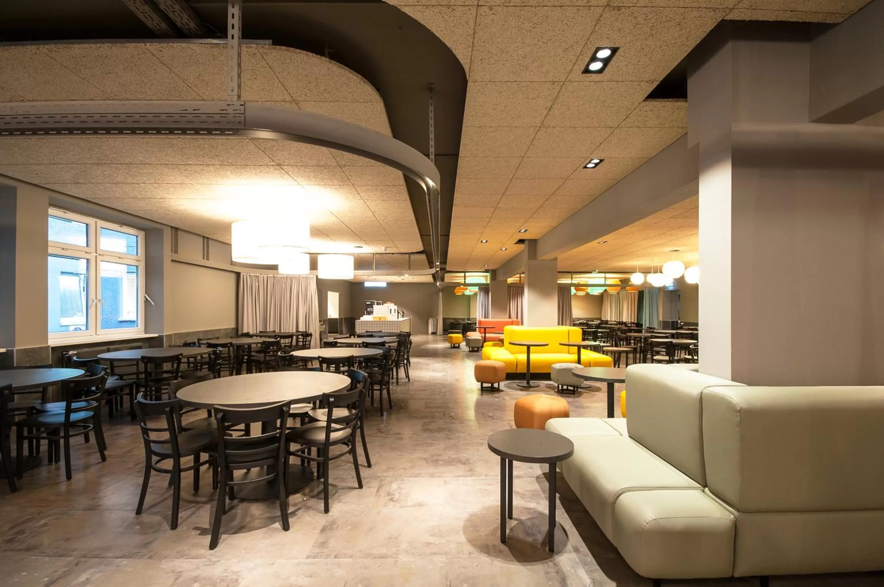 Restaurant/places to eat in a&o Berlin Mitte