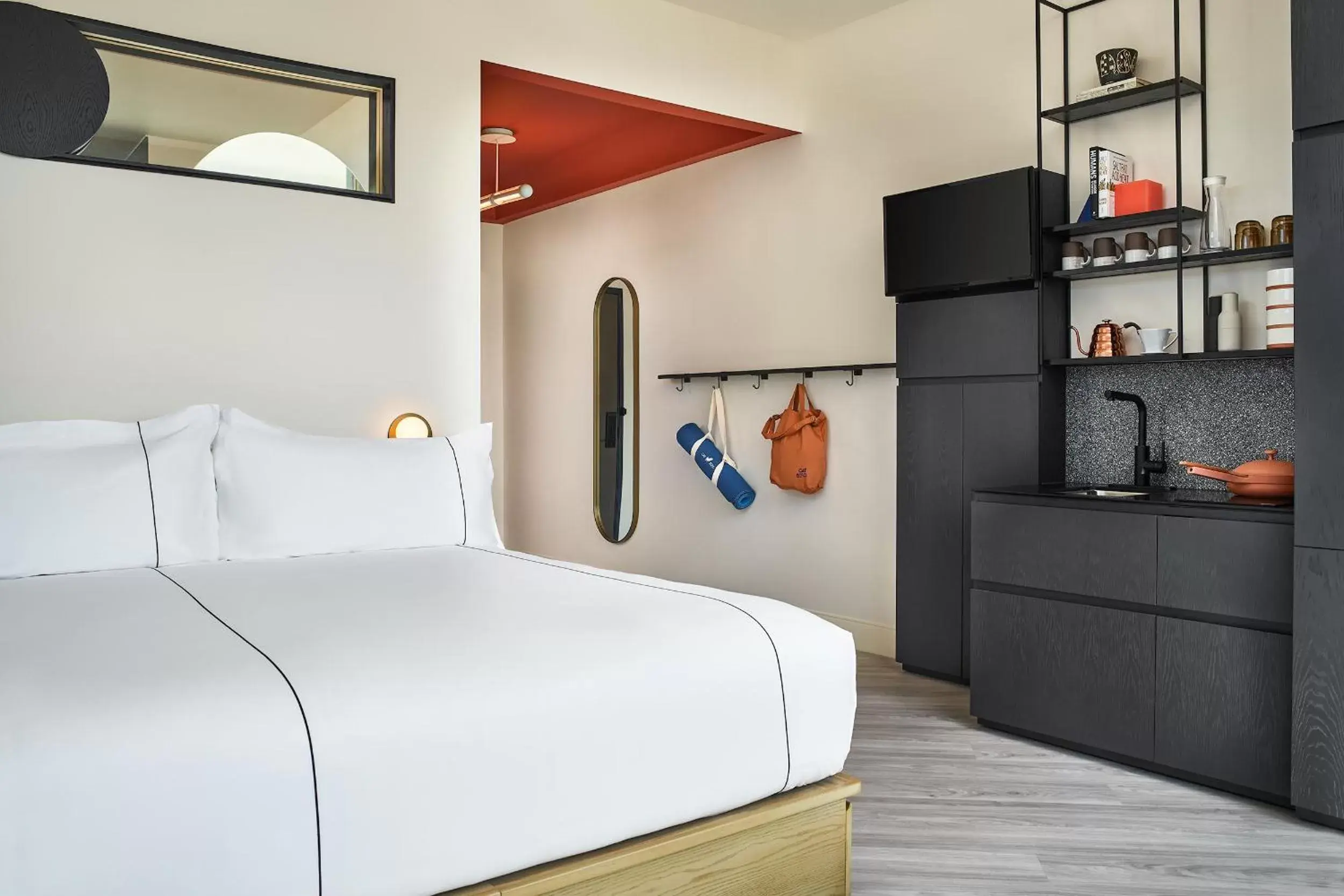 Bedroom, Bed in Catbird Hotel