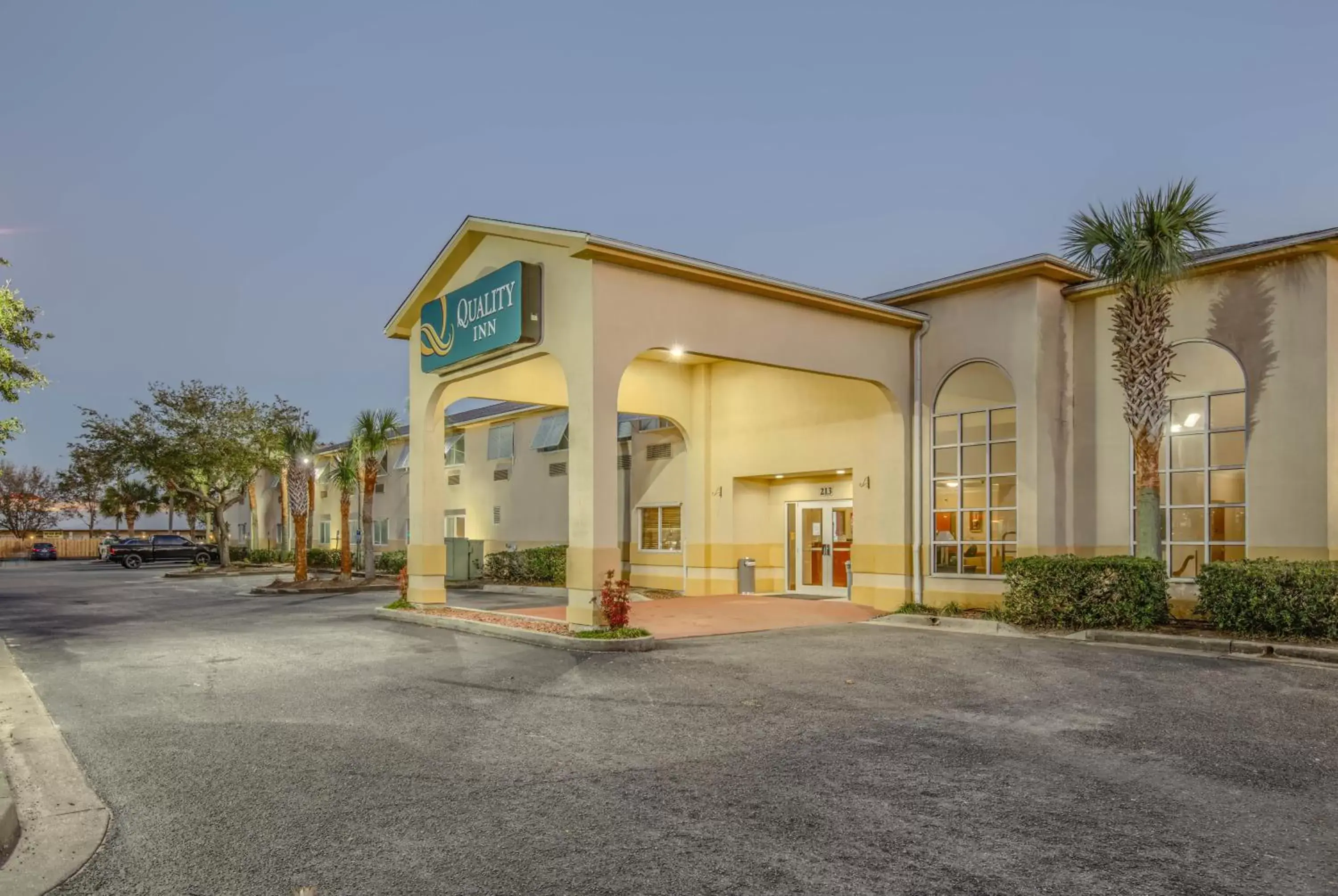 Facade/entrance, Property Building in Quality Inn Ft. Morgan Road-Hwy 59