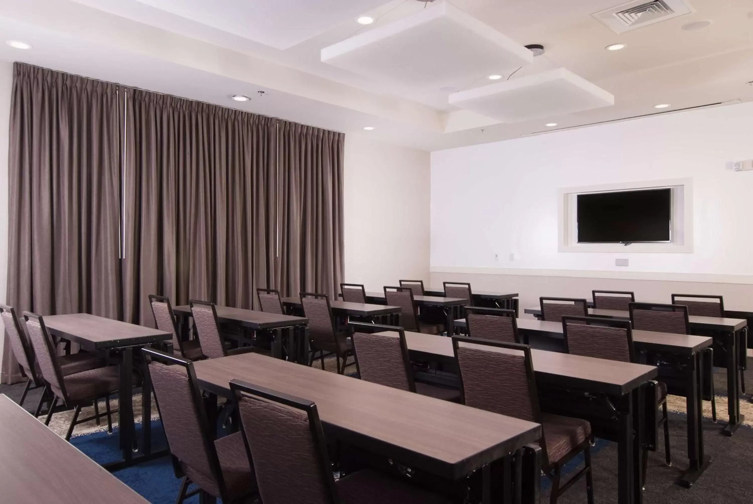 Meeting/conference room in Hampton Inn & Suites by Hilton Augusta-Washington Rd