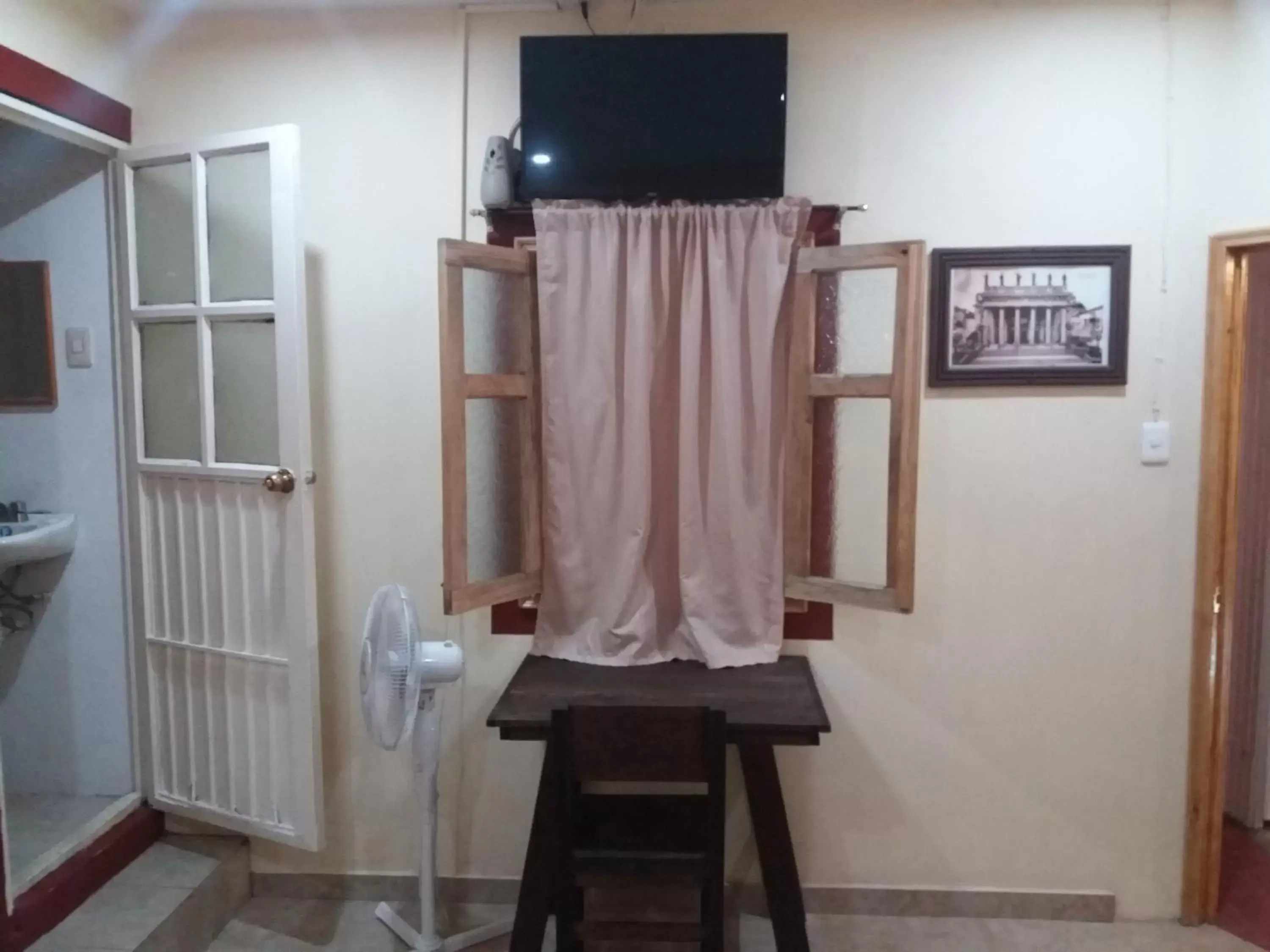 Seating area, TV/Entertainment Center in Hotel Posada de la Condesa