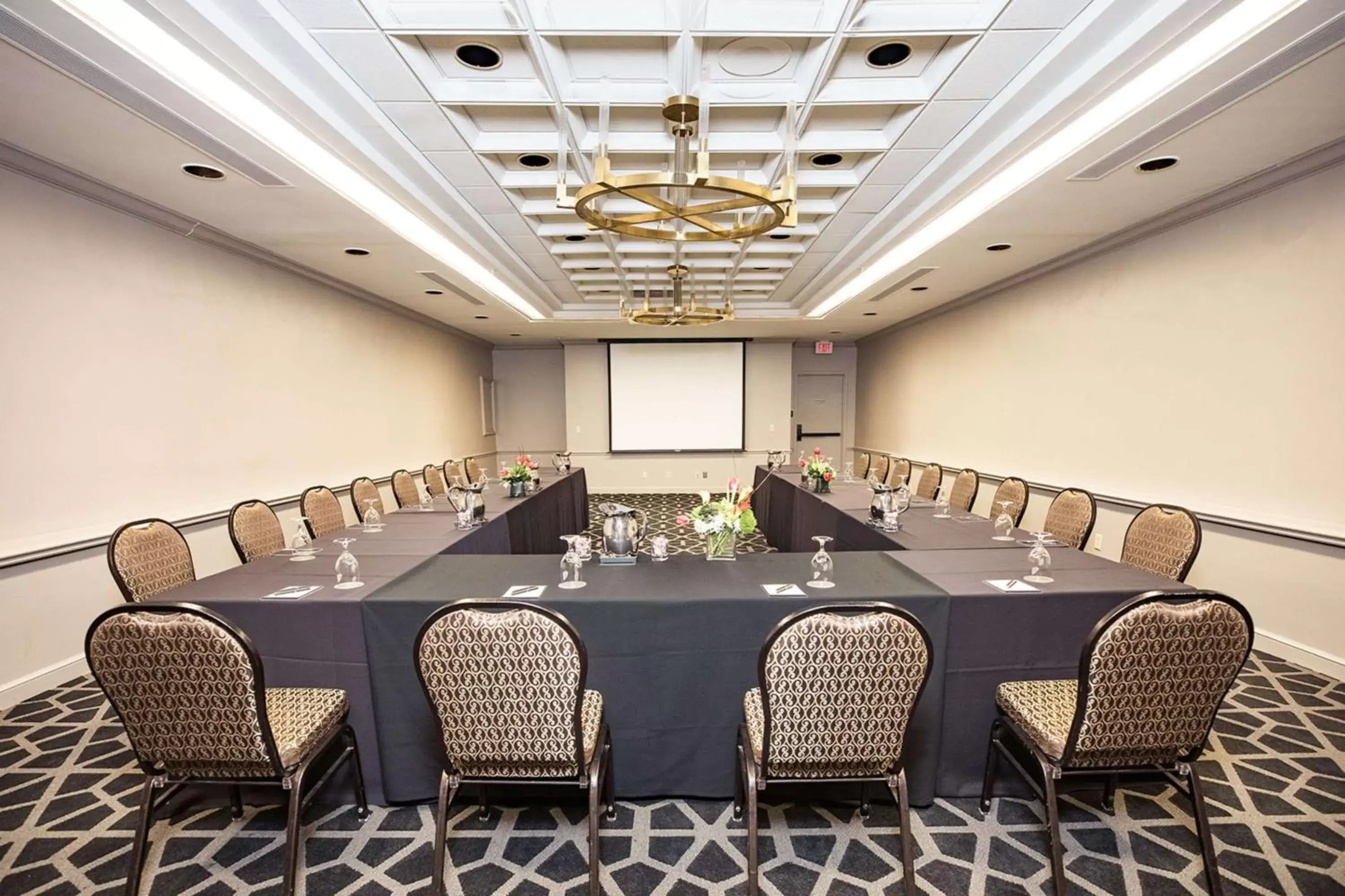 Meeting/conference room in Hotel Phillips Kansas City, Curio Collection By Hilton