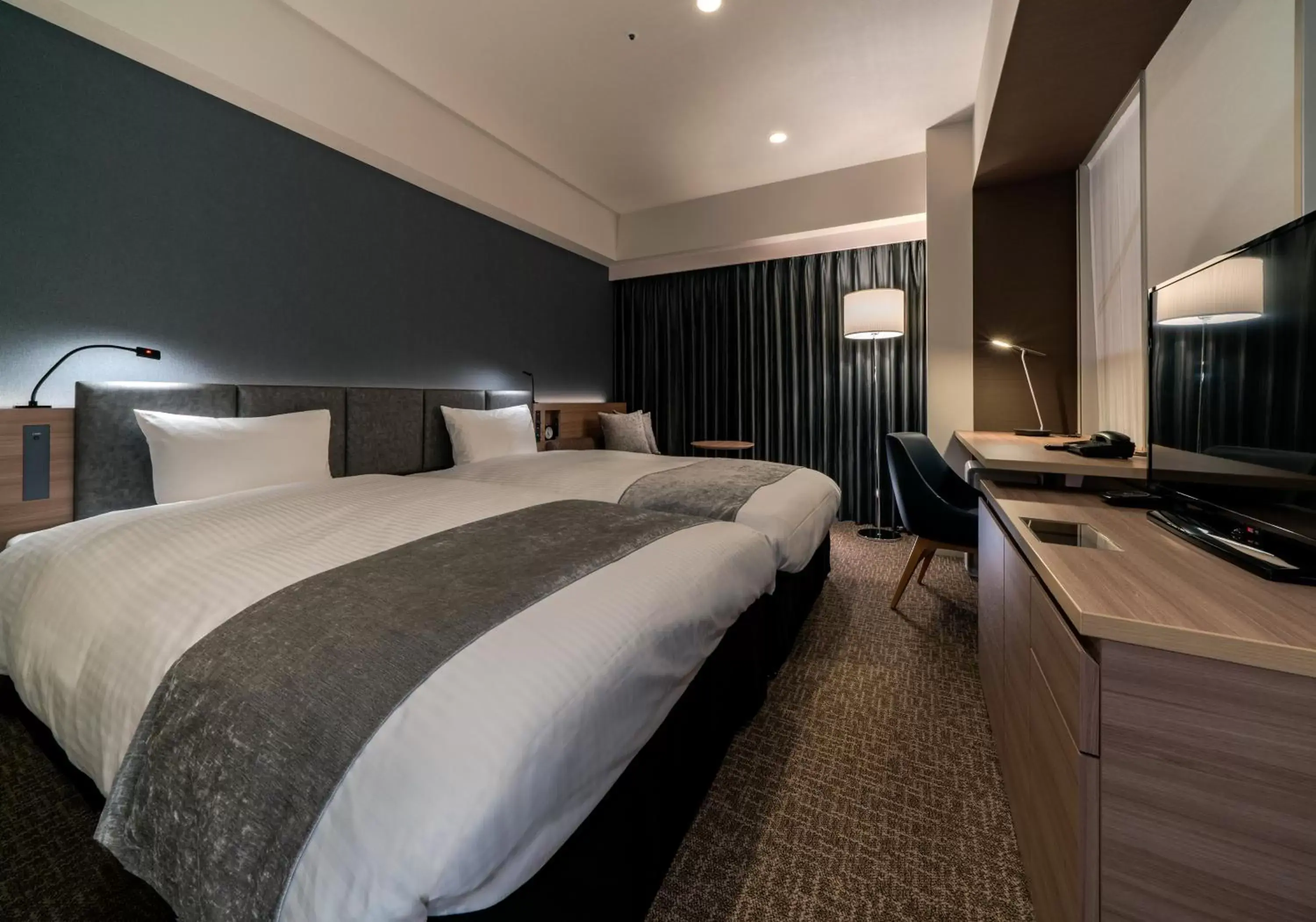 Bedroom, Bed in Daiwa Roynet Hotel Chiba-chuo