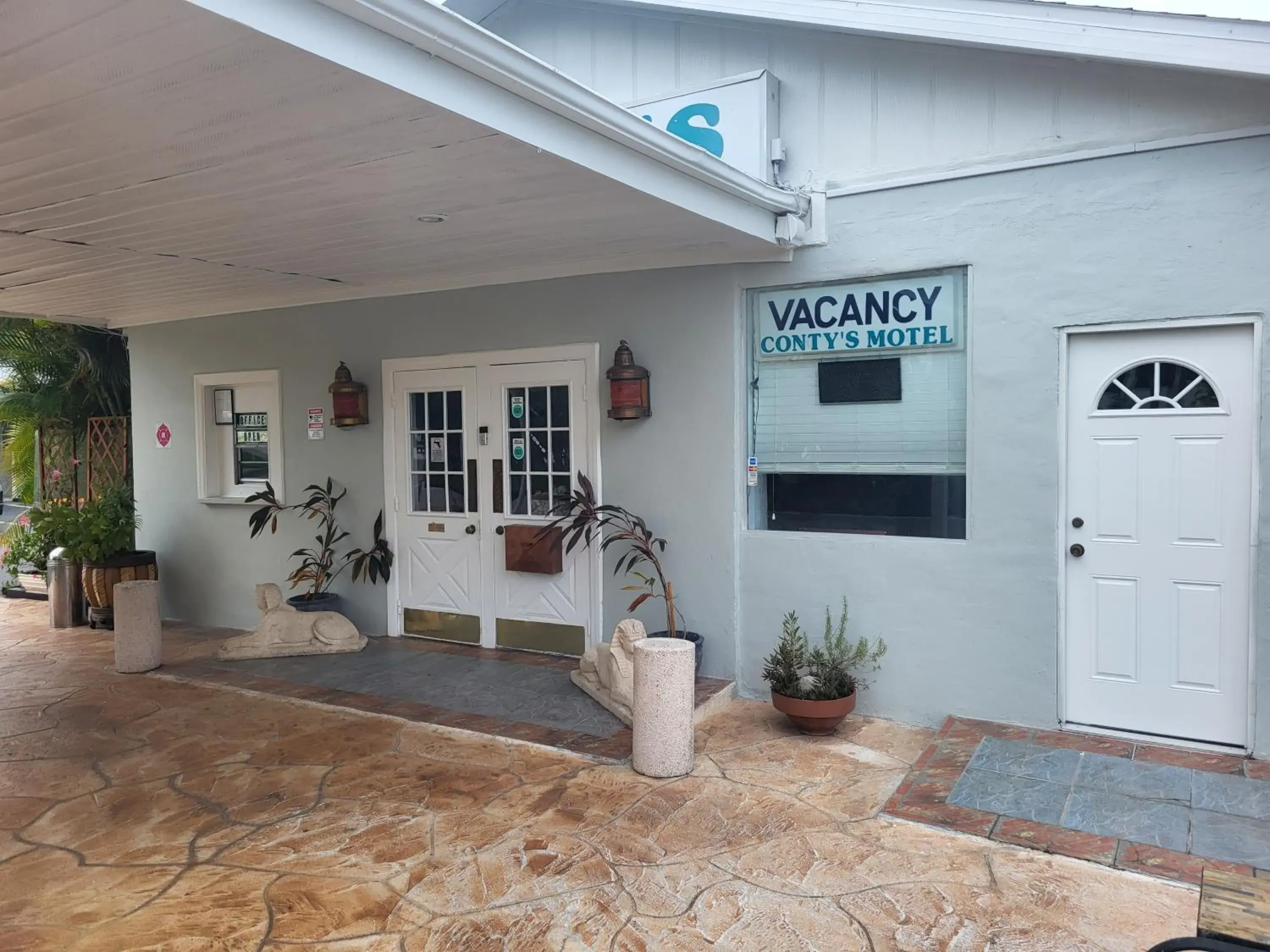 Property building in Conty's Motel