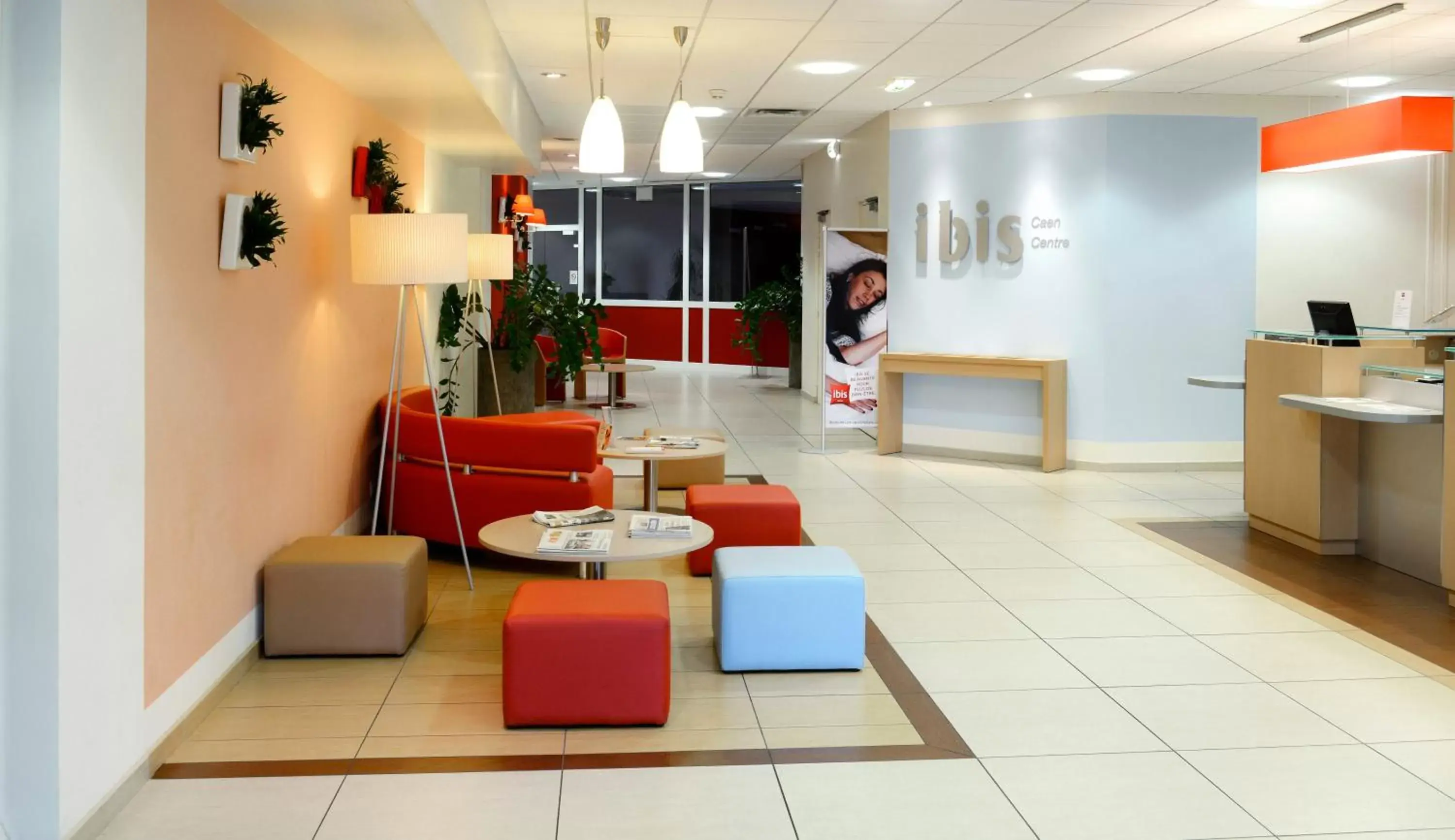Lobby or reception in IBIS Caen Centre